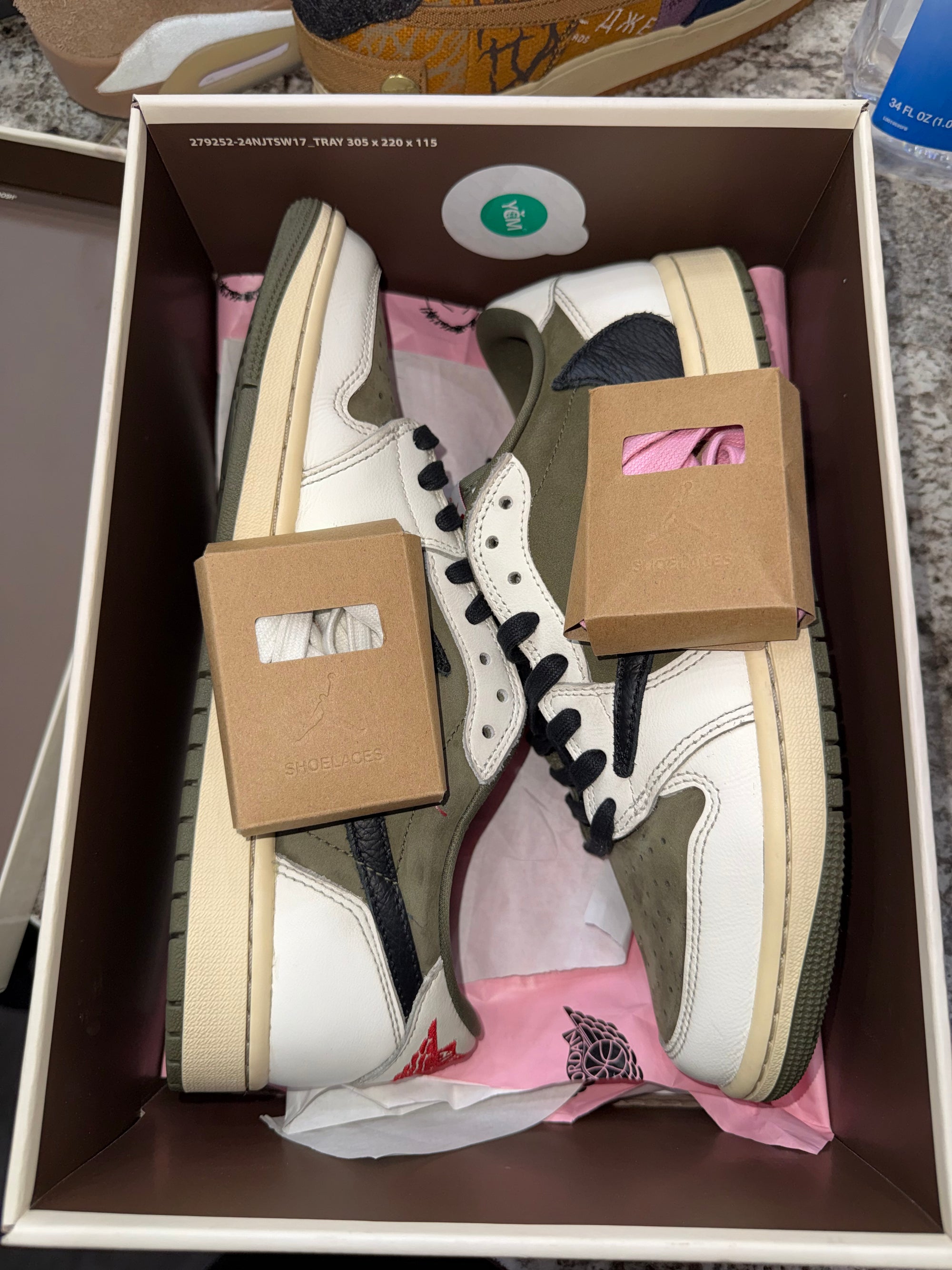 Jordan 1 Retro Low OG SP Travis Scott Medium Olive