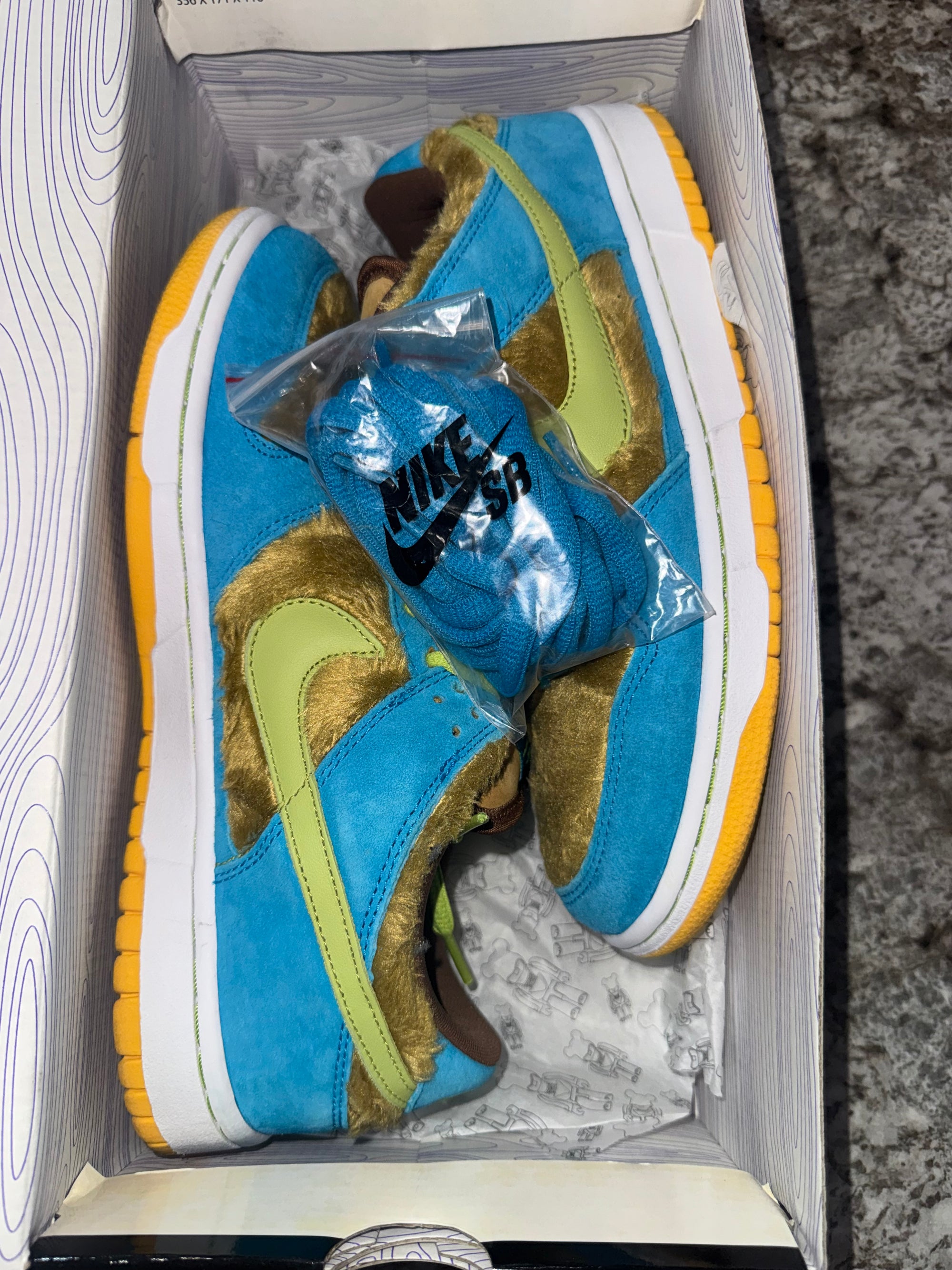 Nike SB Dunk Low Baby Bear