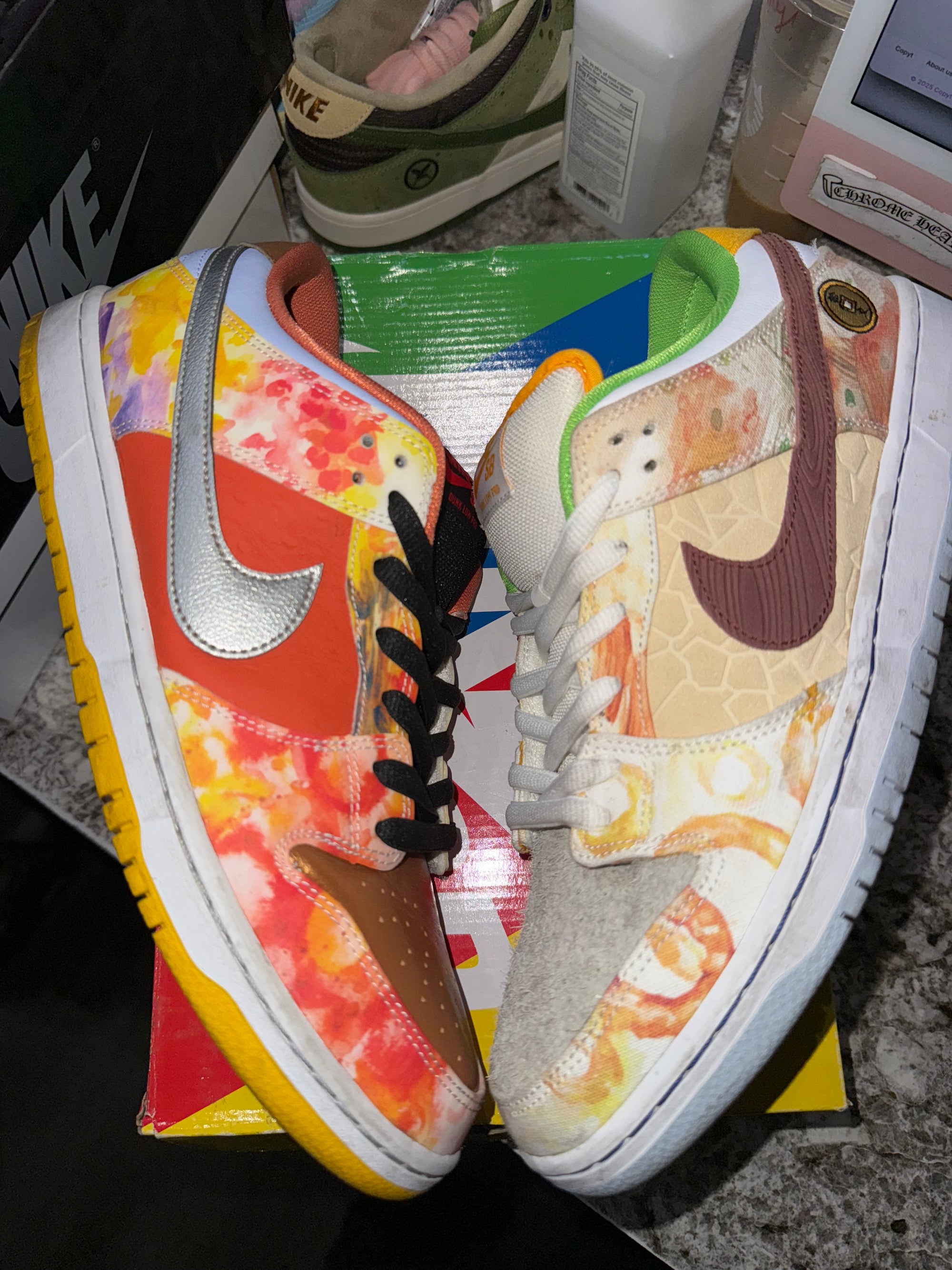 Nike SB Dunk Low Street Hawker (2021)