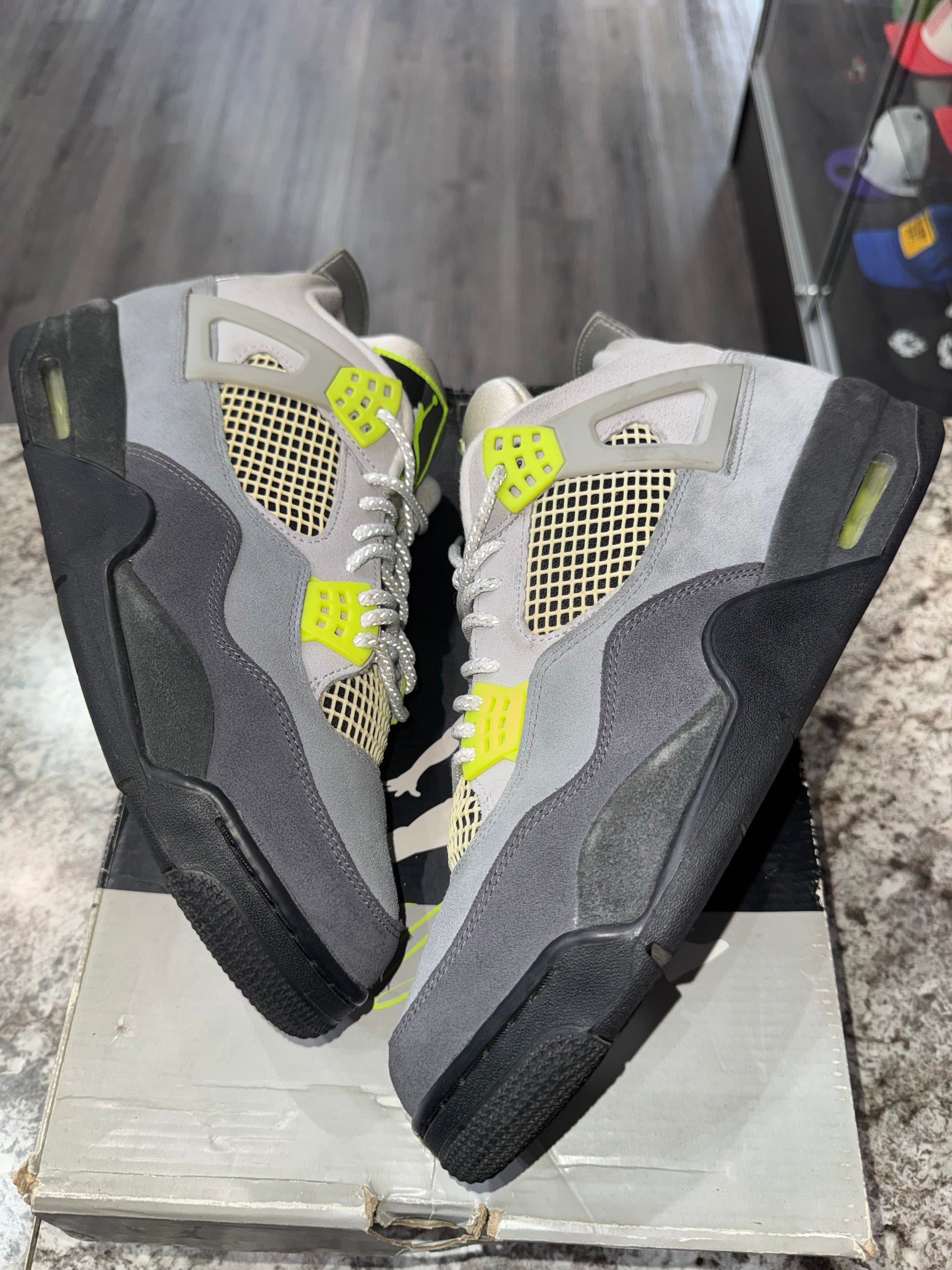 Jordan 4 Retro SE 95 Neon