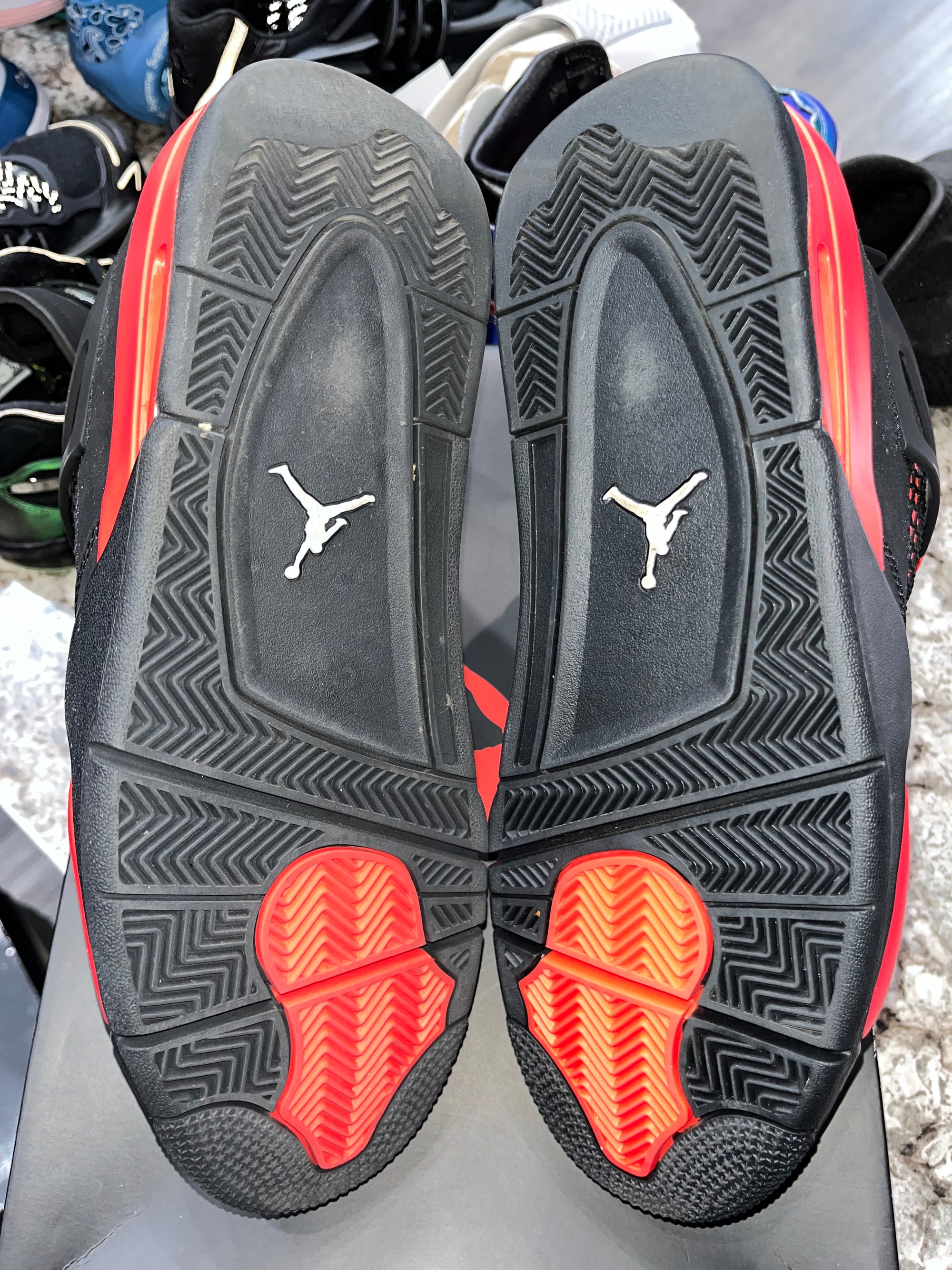 Jordan 4 Retro Red Thunder