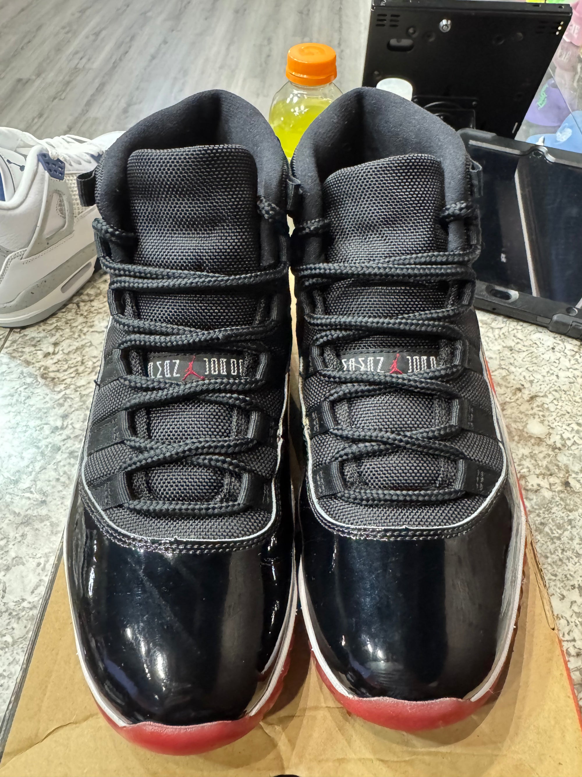 Jordan 11 Retro Playoffs Bred (2019)