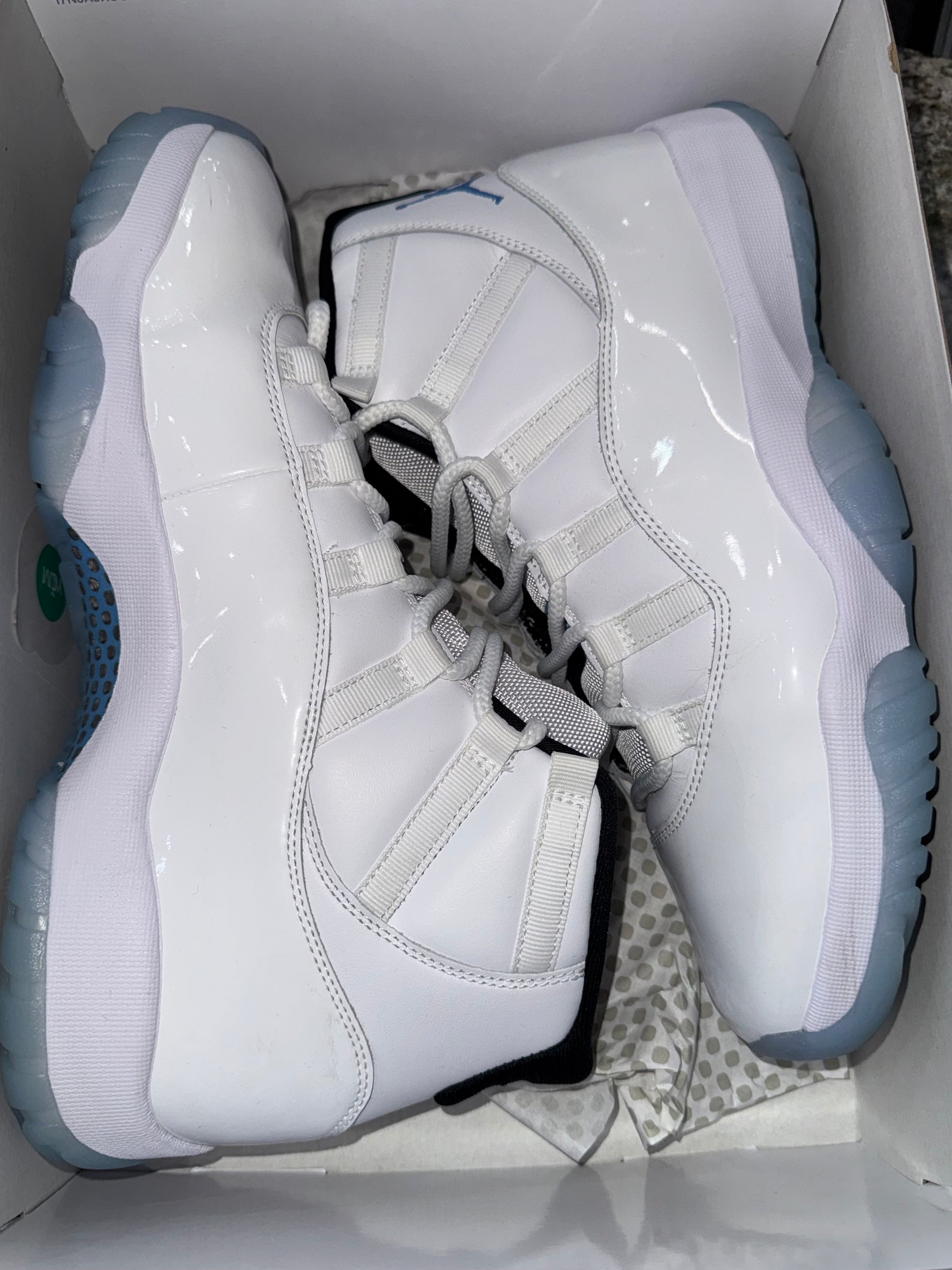Jordan 11 Retro Legend Blue (2024)