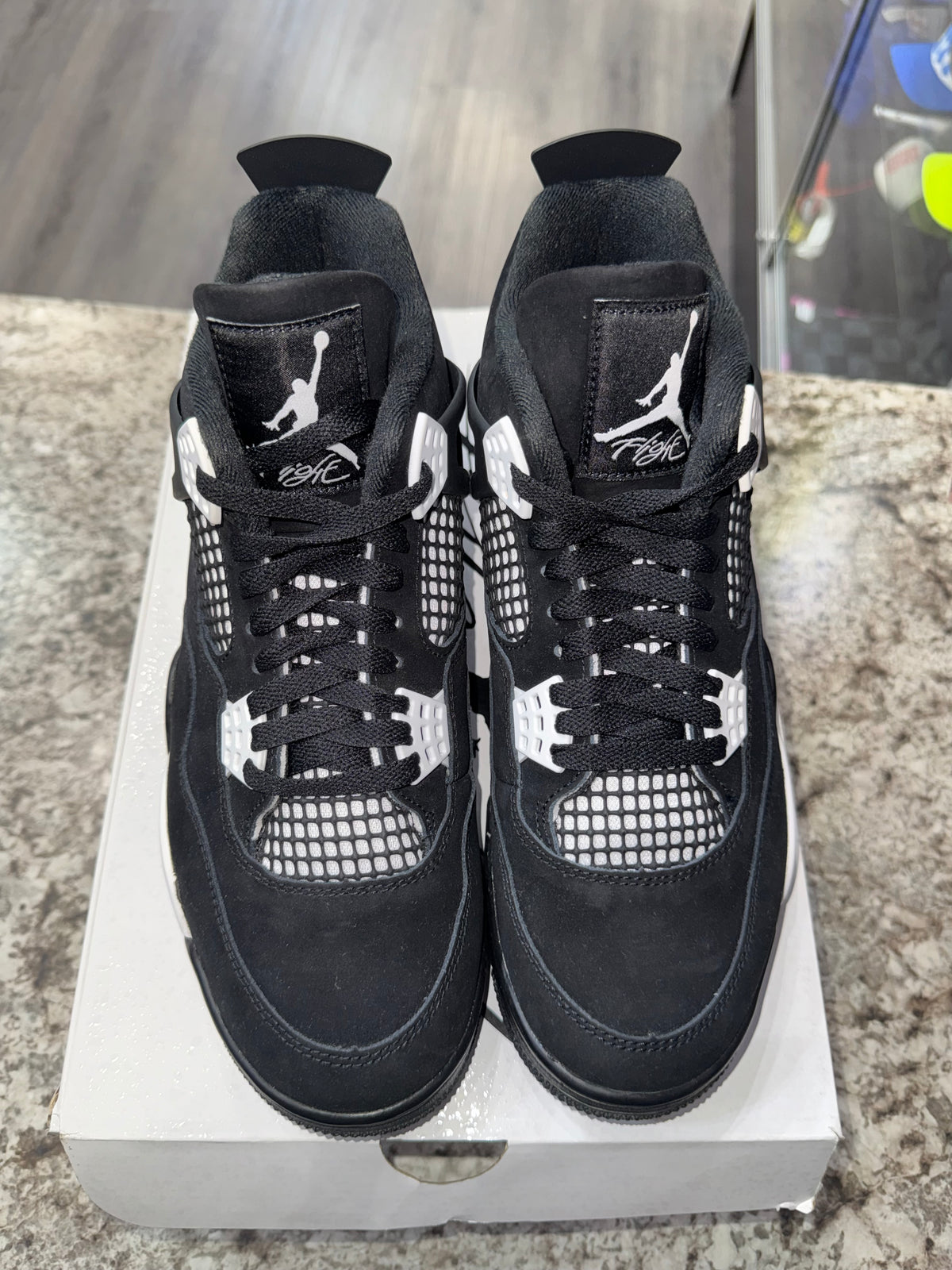 Jordan 4 Retro White Thunder