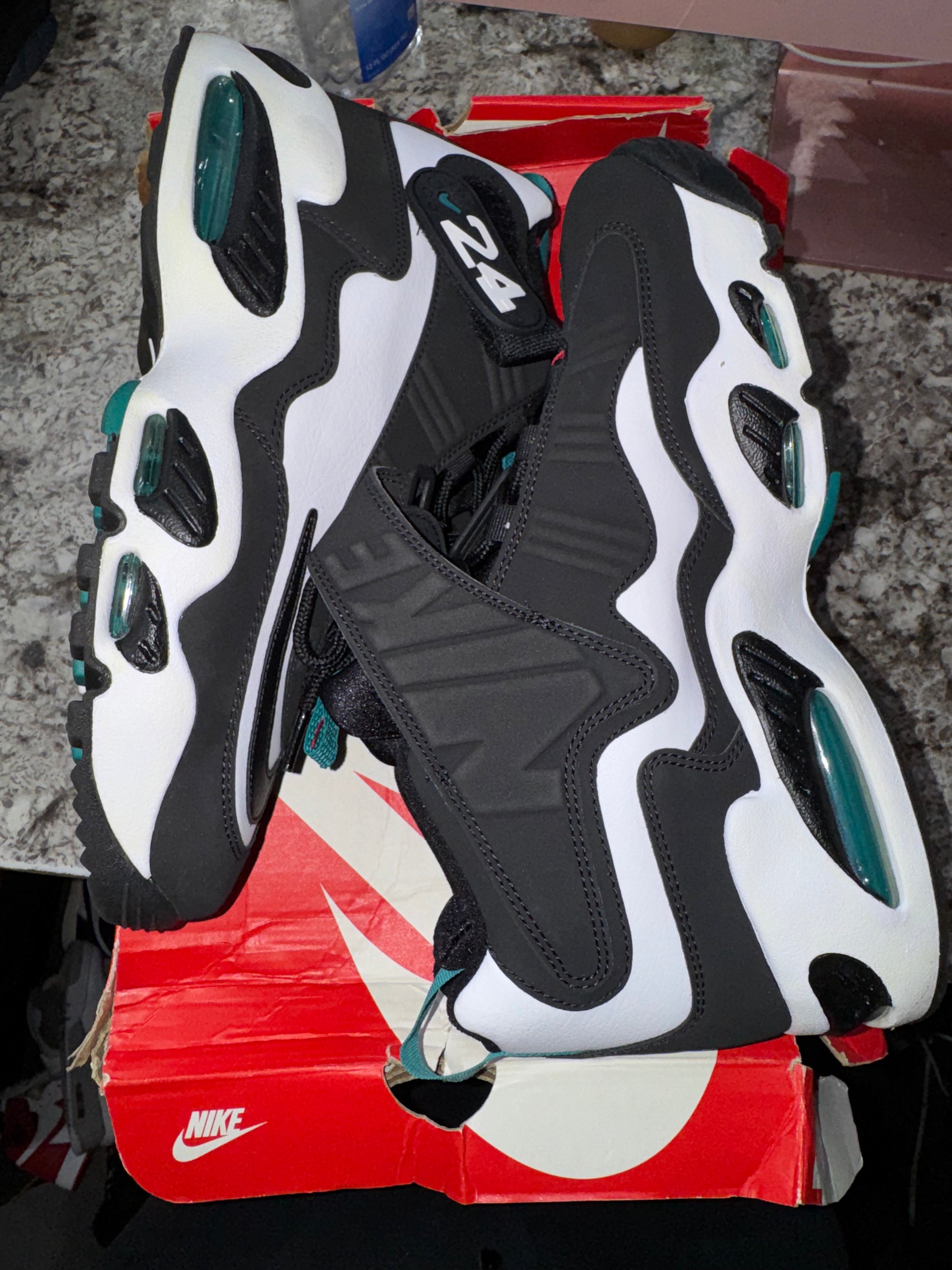 Nike Air Griffey Max 1 White Freshwater (2021) (DAMAGED BOX)