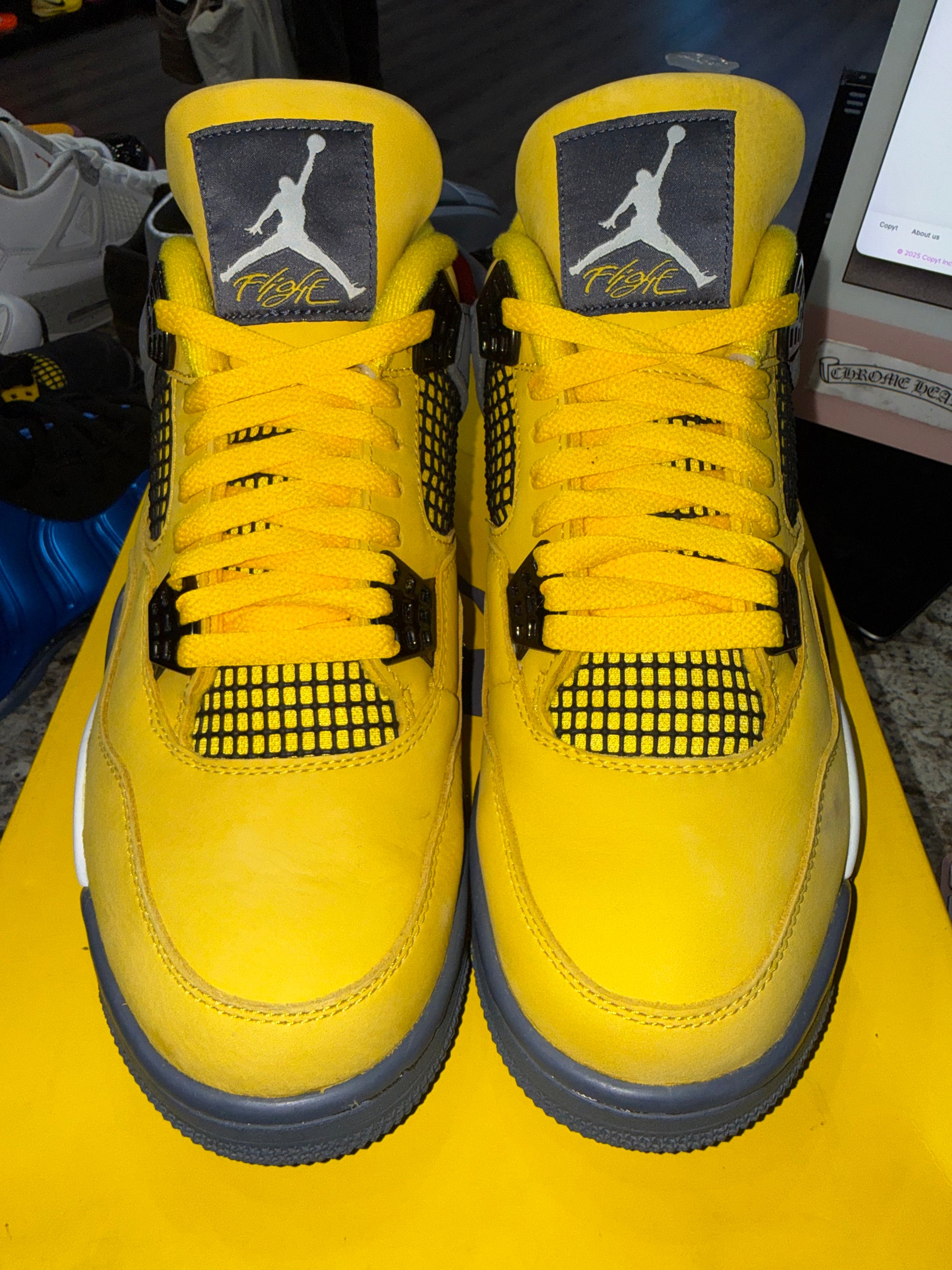 Jordan 4 Retro Lightning (2021)