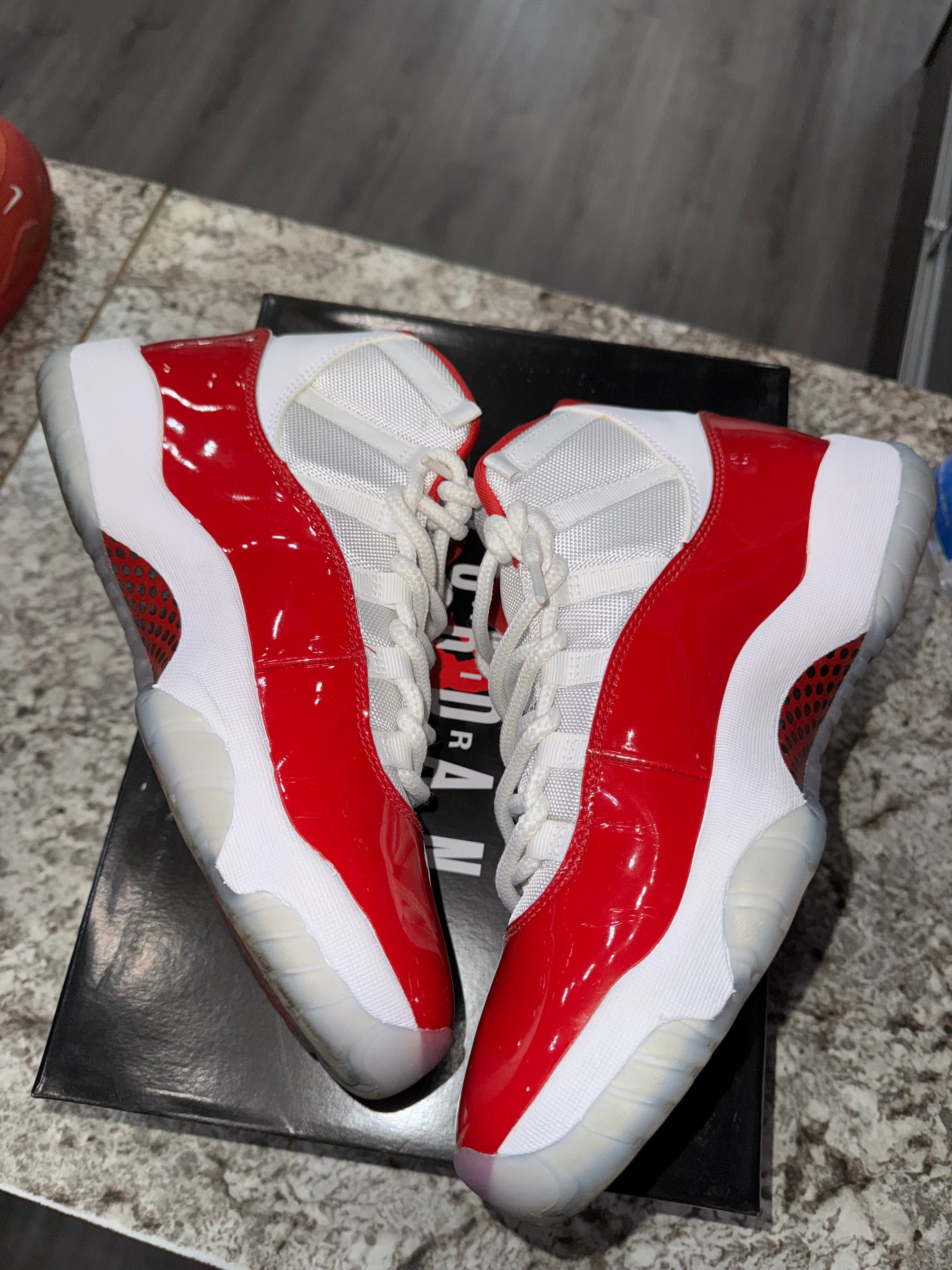 Jordan 11 Retro Cherry (2022)