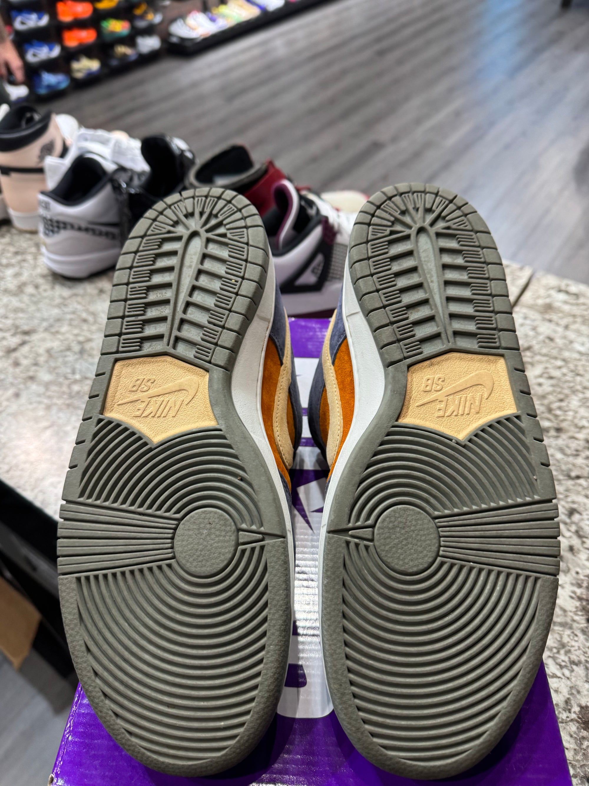 Nike SB Dunk Low Light Carbon Monarch