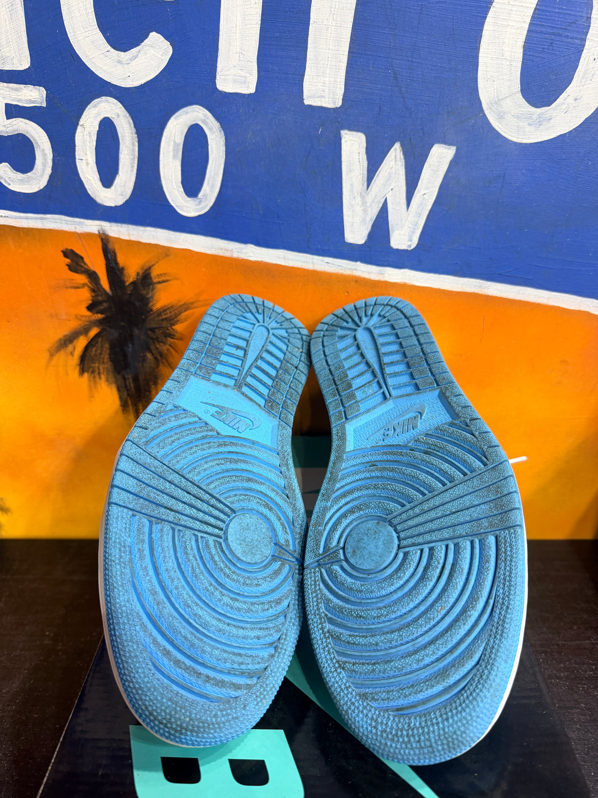Jordan 1 Low SB UNC