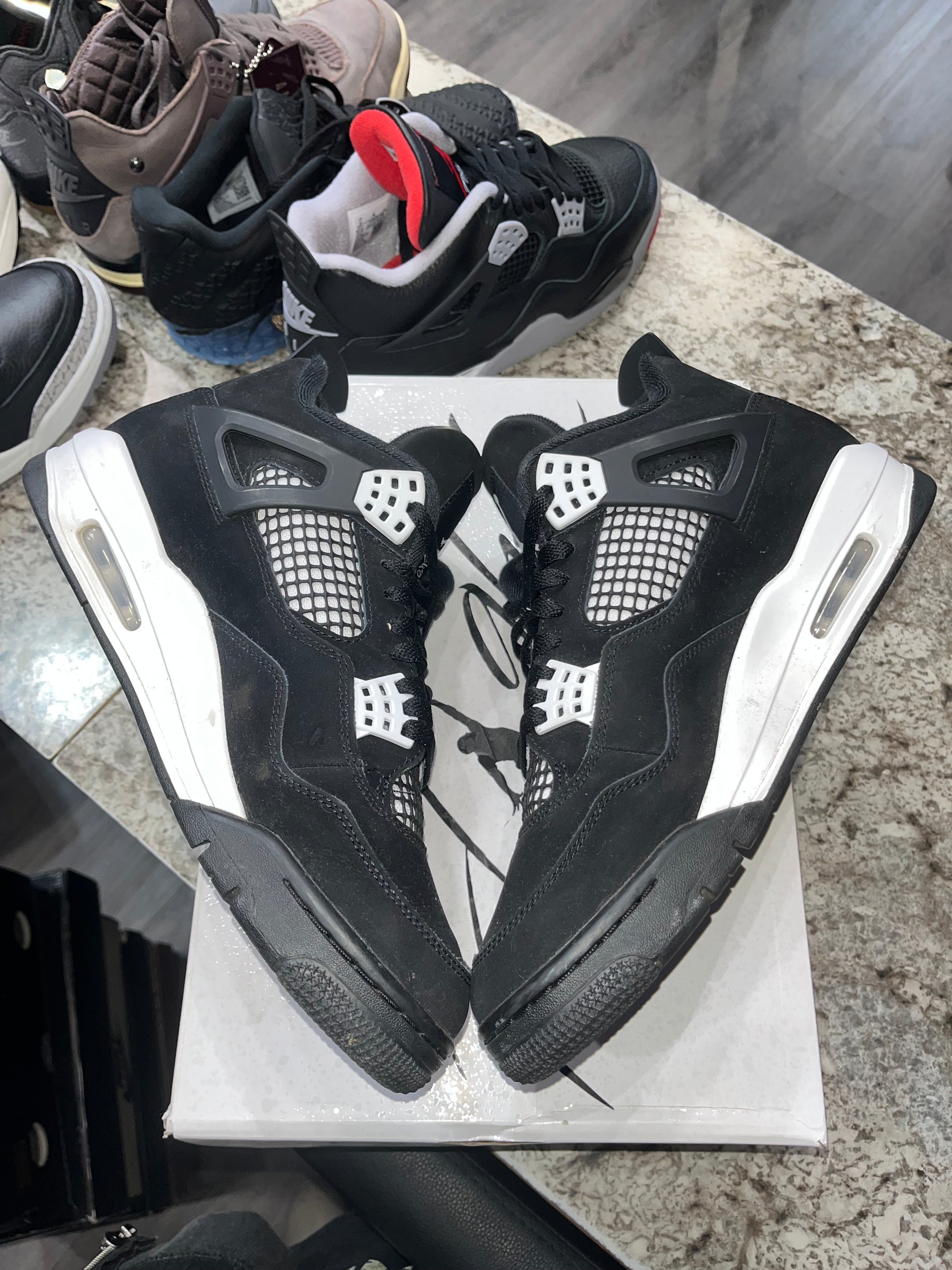 Jordan 4 Retro White Thunder