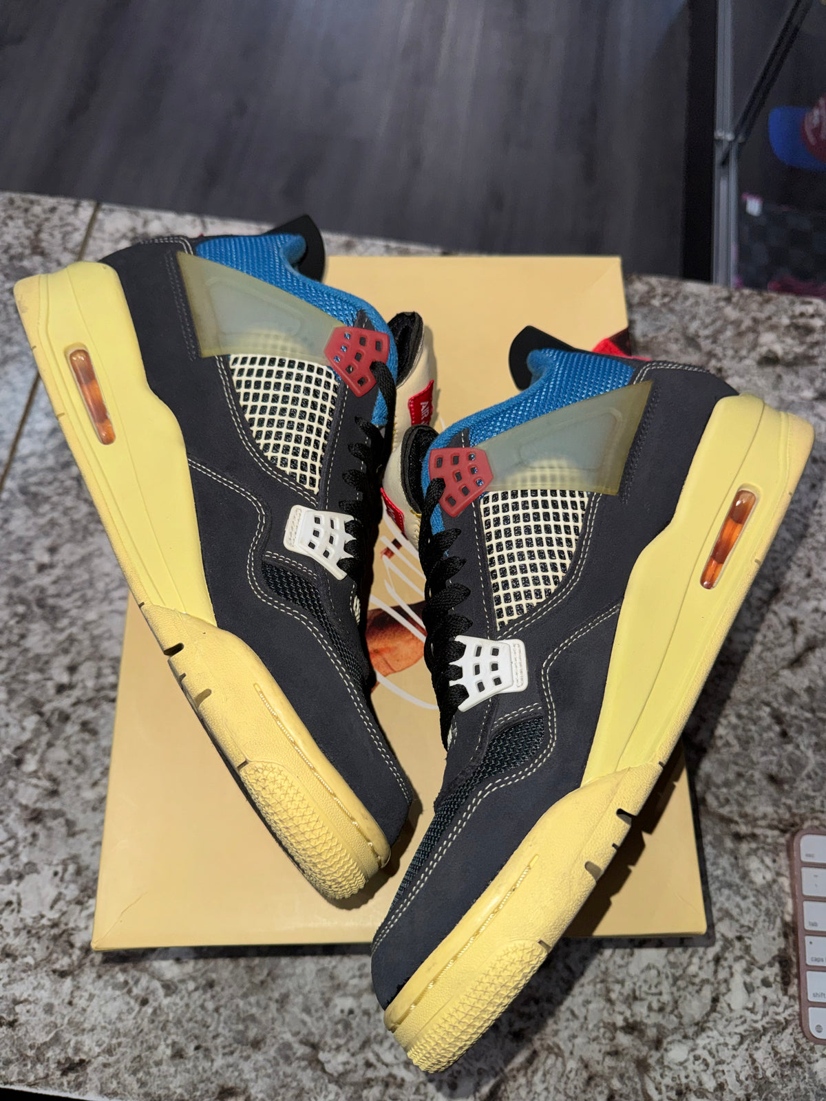 Jordan 4 Retro Union Off Noir