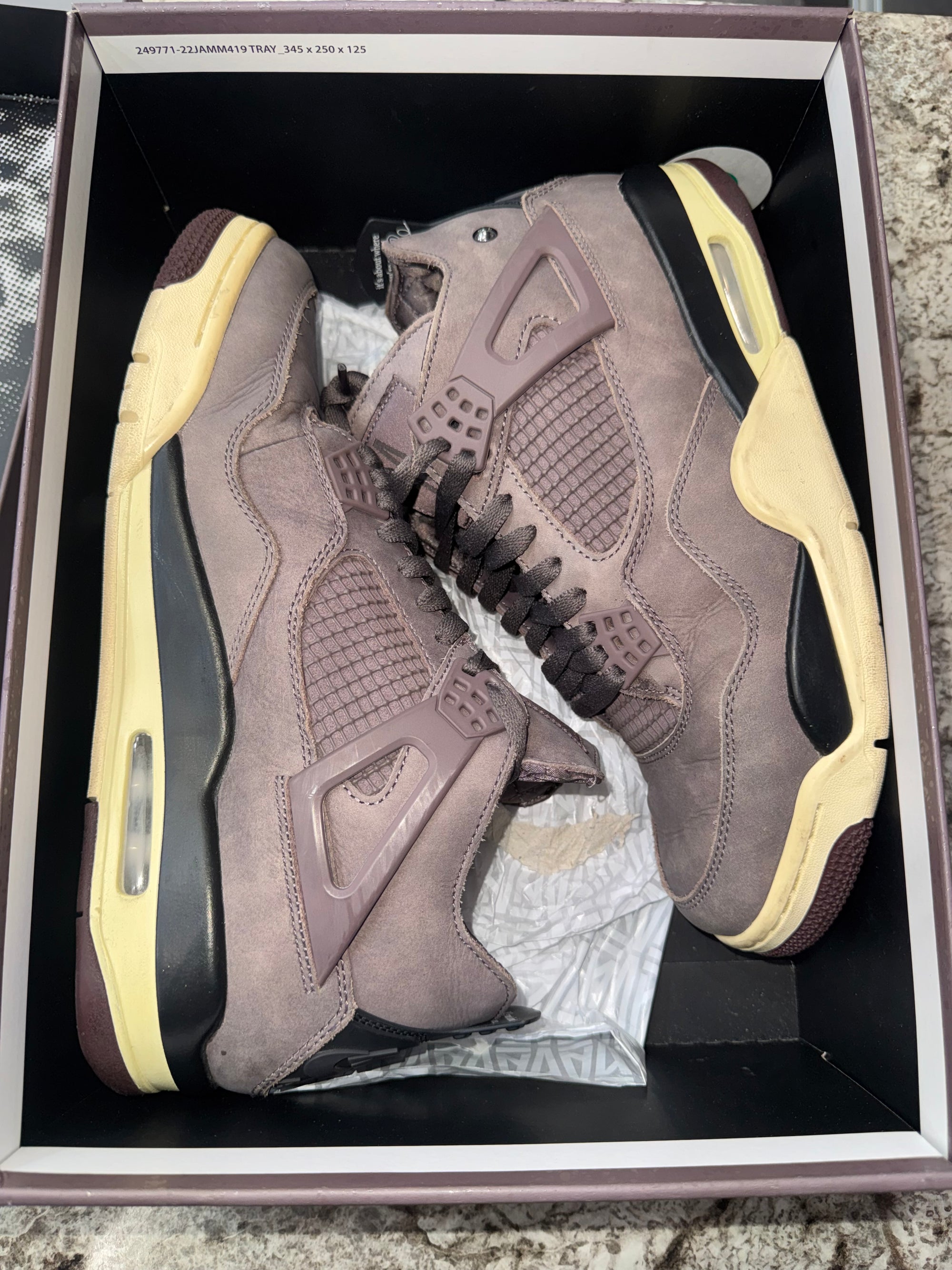 Jordan 4 Retro SP A Ma Maniére Violet Ore