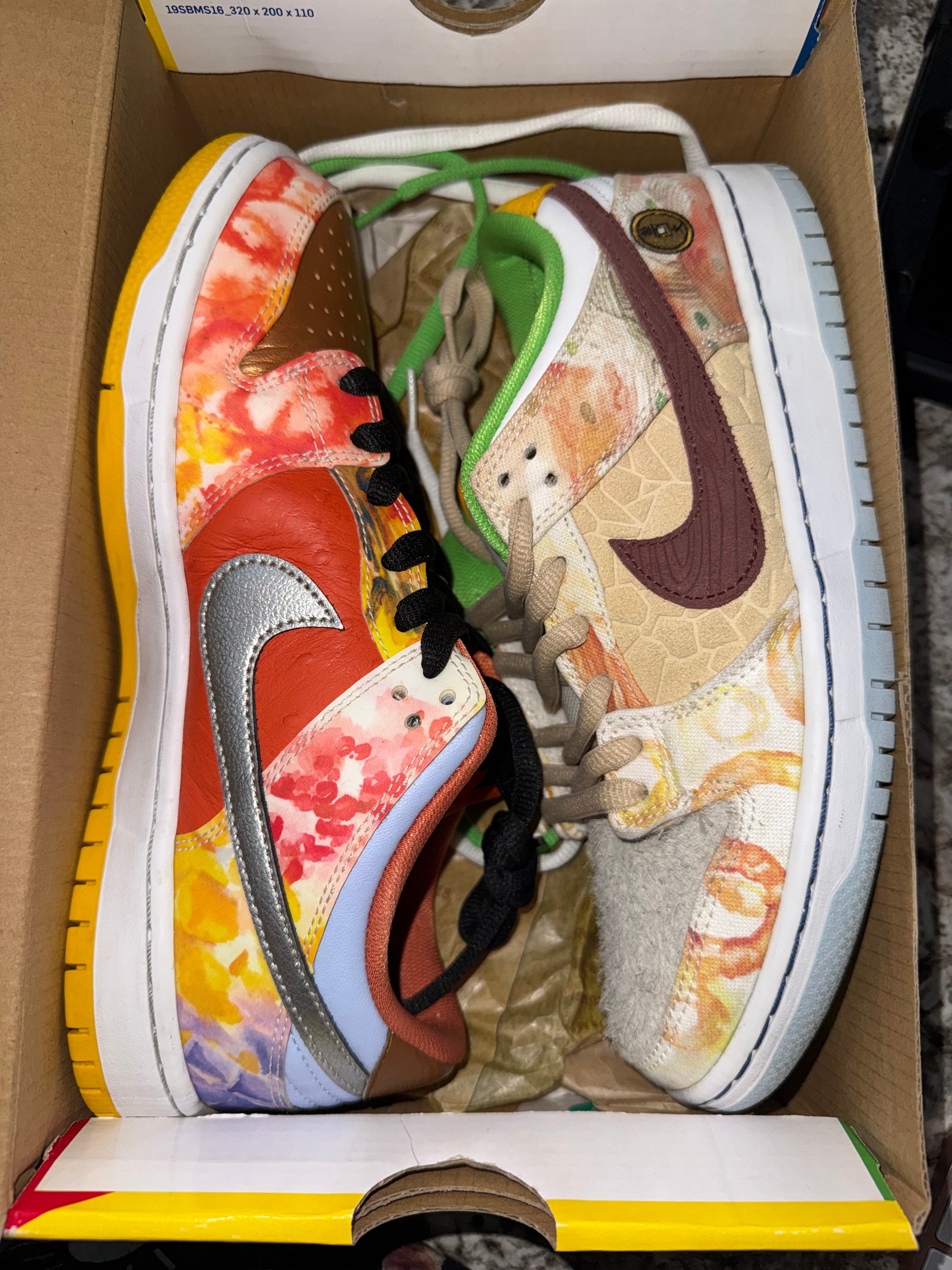 Nike SB Dunk Low Street Hawker (2021)