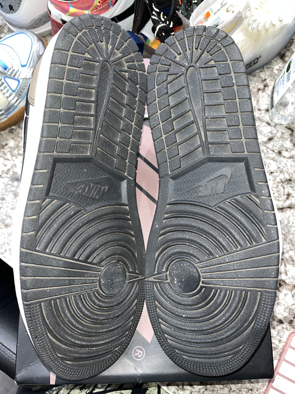 Jordan 1 Retro Low OG Mocha