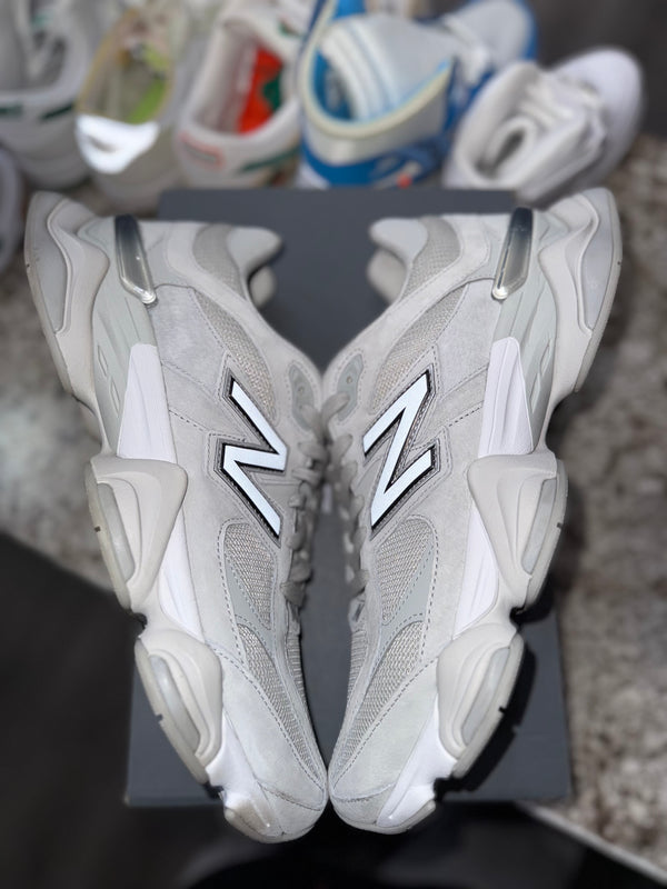 New Balance 9060 Silver Metallic Grey