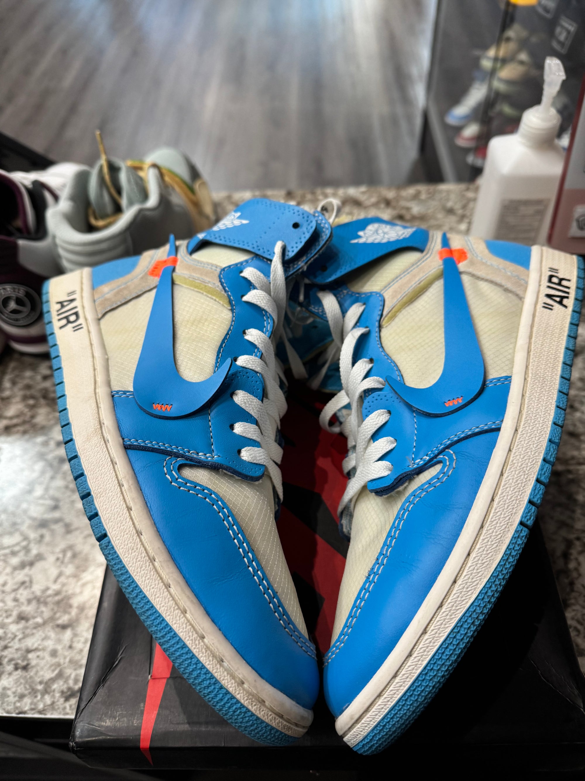 Jordan 1 Retro High Off-White University Blue (Damaged Box)