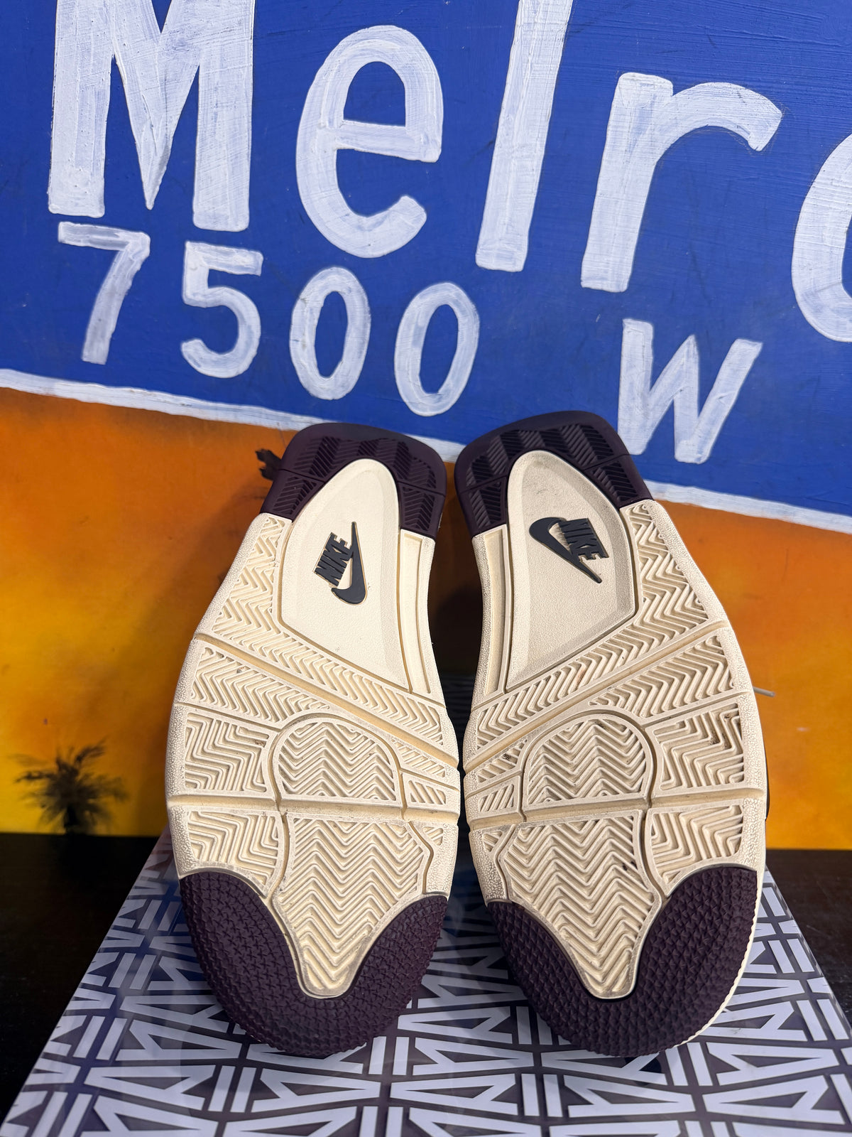 Jordan 4 Retro SP A Ma Maniére Violet Ore