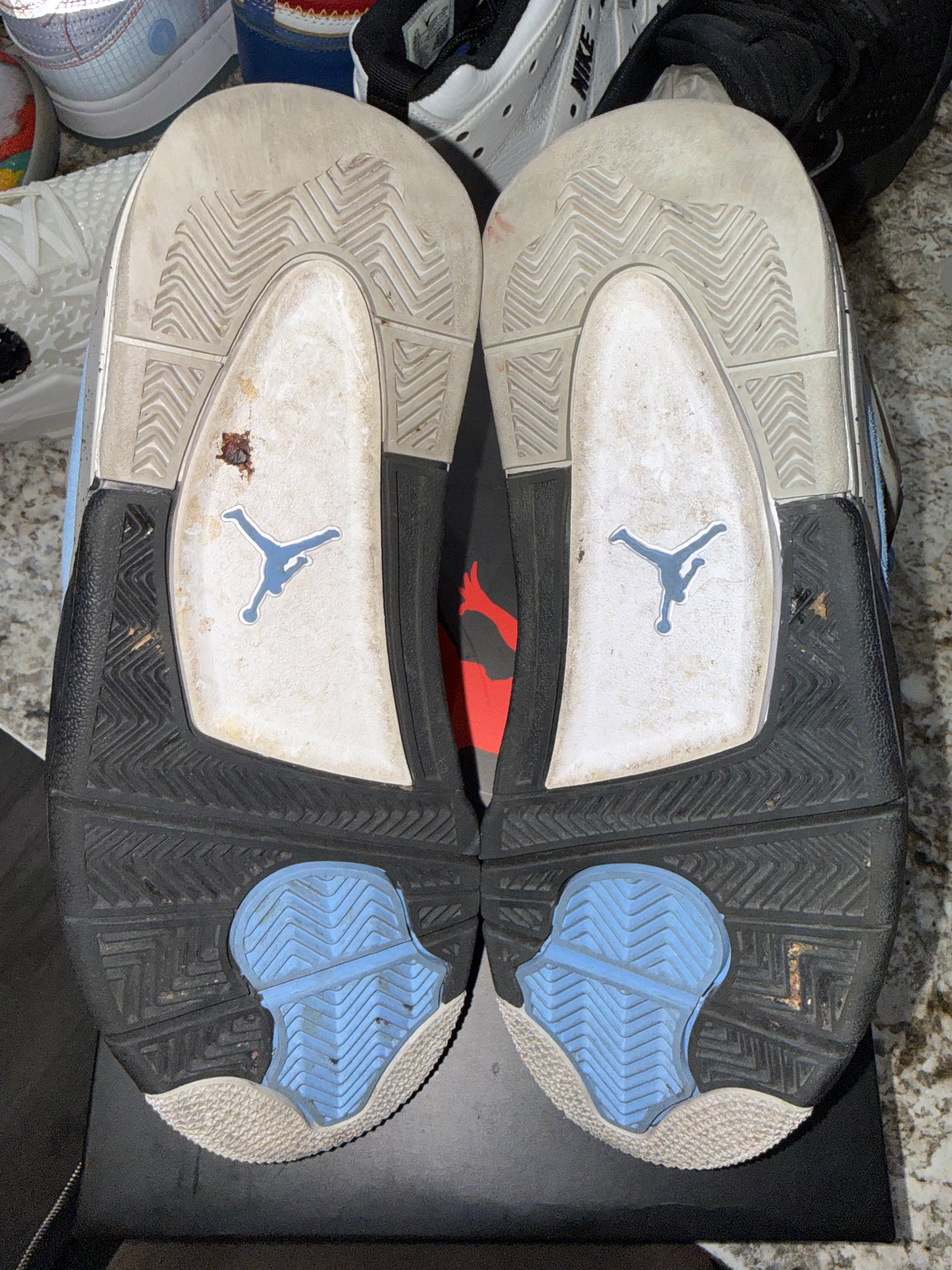 Jordan 4 Retro University Blue (GS)
