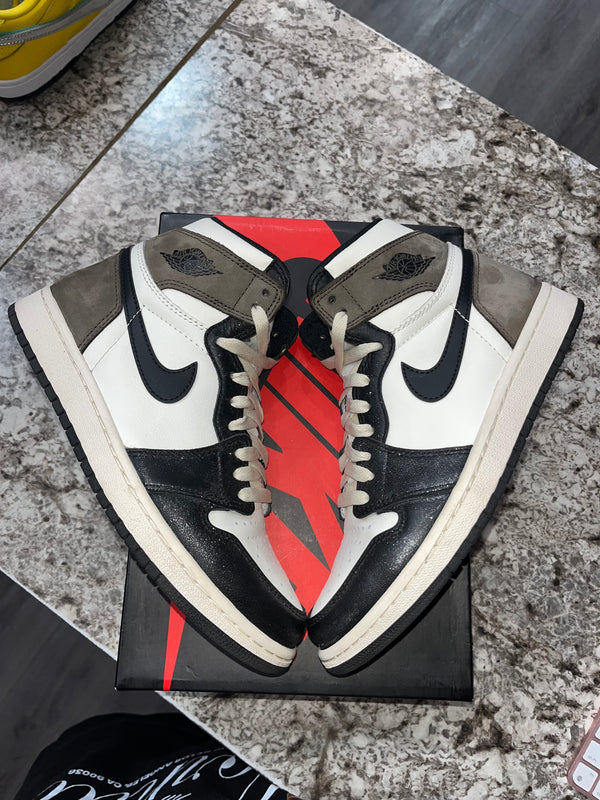Jordan 1 Retro High Dark Mocha