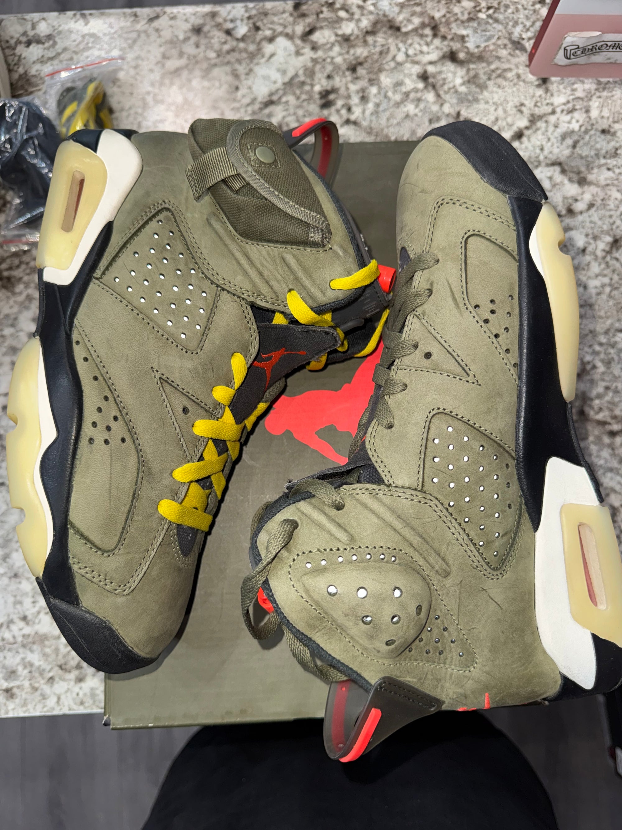 Jordan 6 Retro Travis Scott