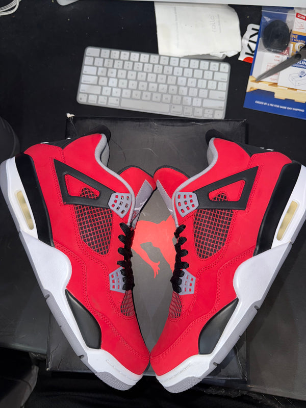 Jordan 4 Retro Toro Bravo