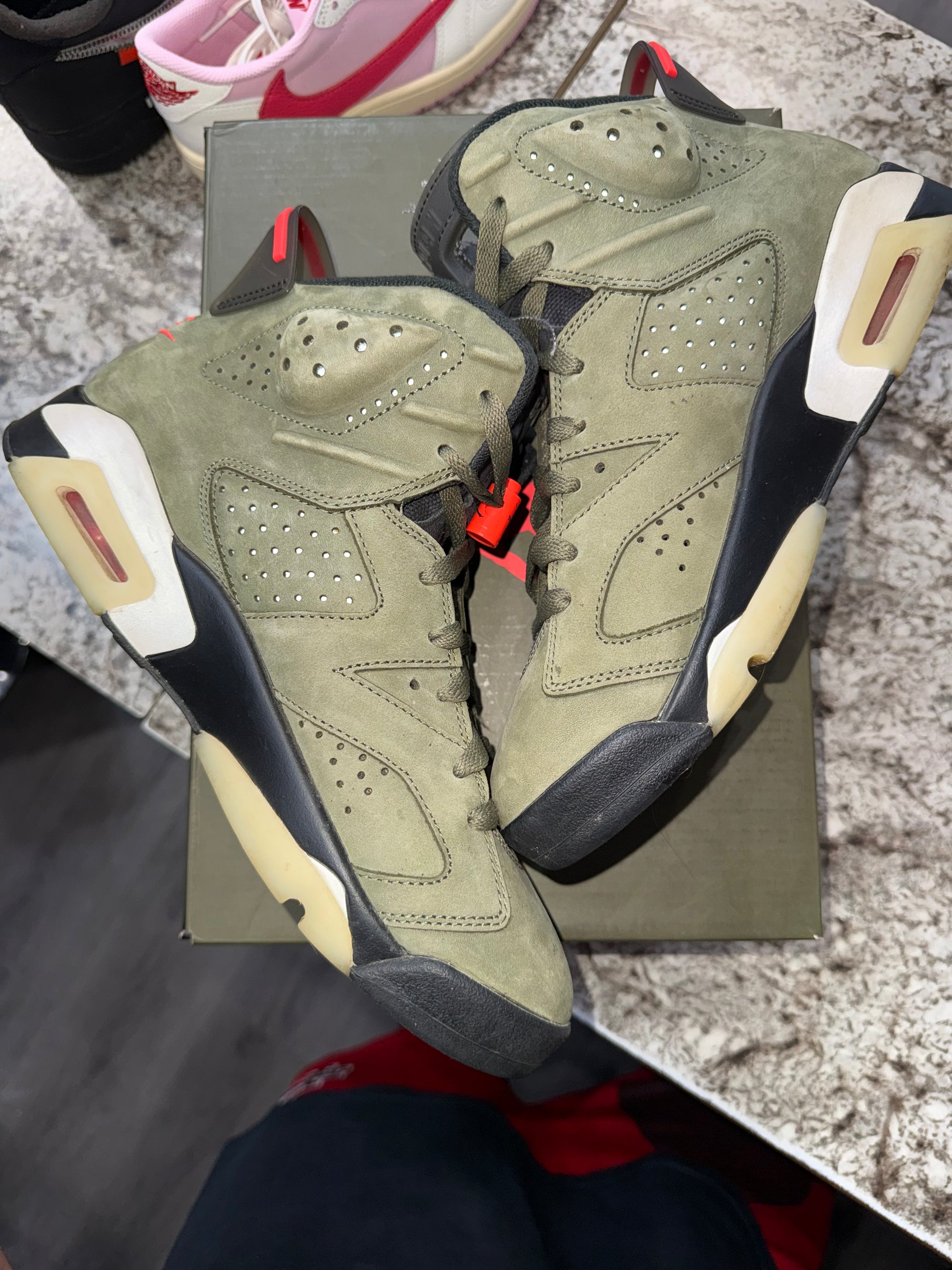 Jordan 6 Retro Travis Scott