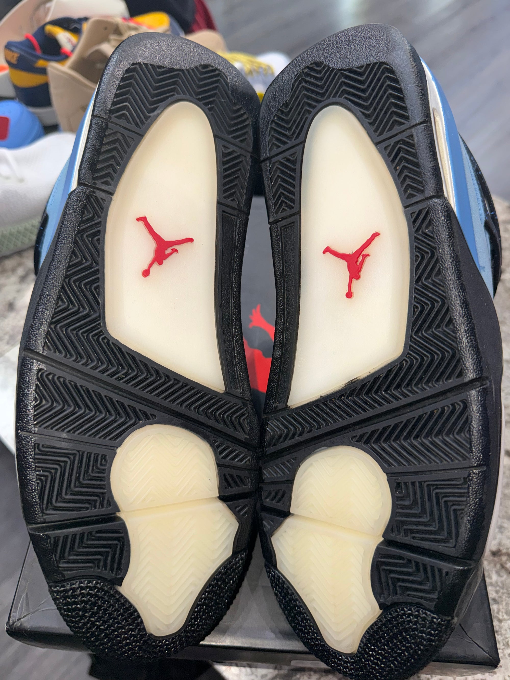Jordan 4 Retro Travis Scott Cactus Jack