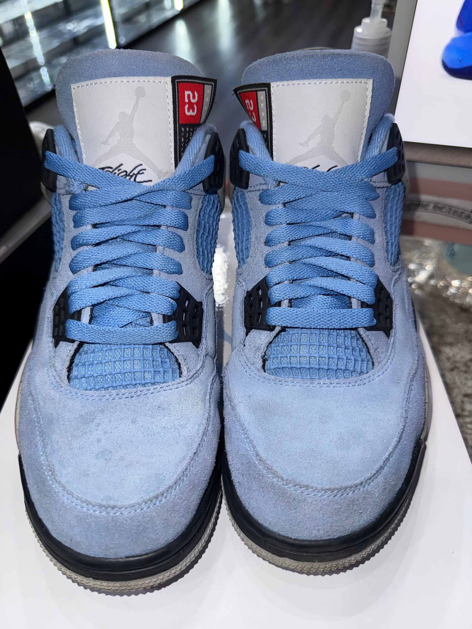 Jordan 4 Retro University Blue