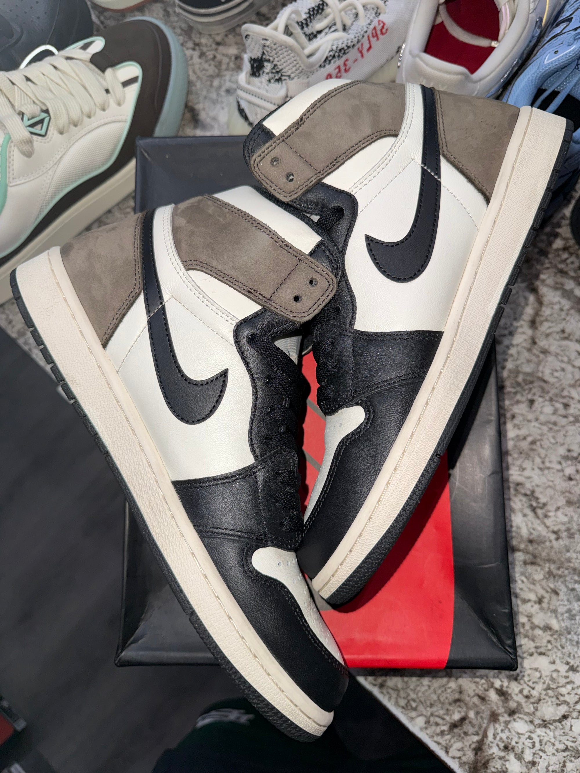 Jordan 1 Retro High Dark Mocha