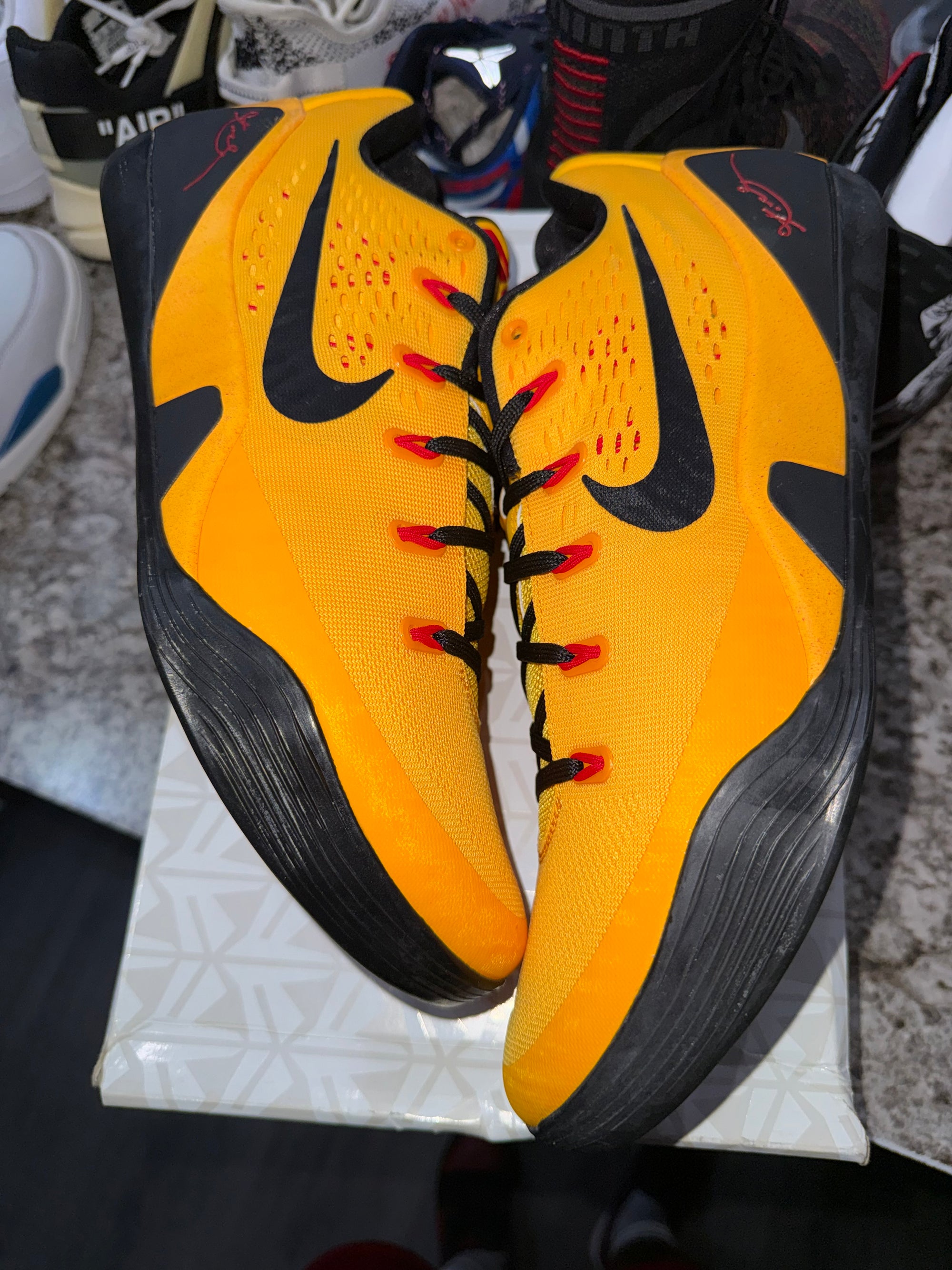 Nike Kobe 9 EM Low Bruce Lee
