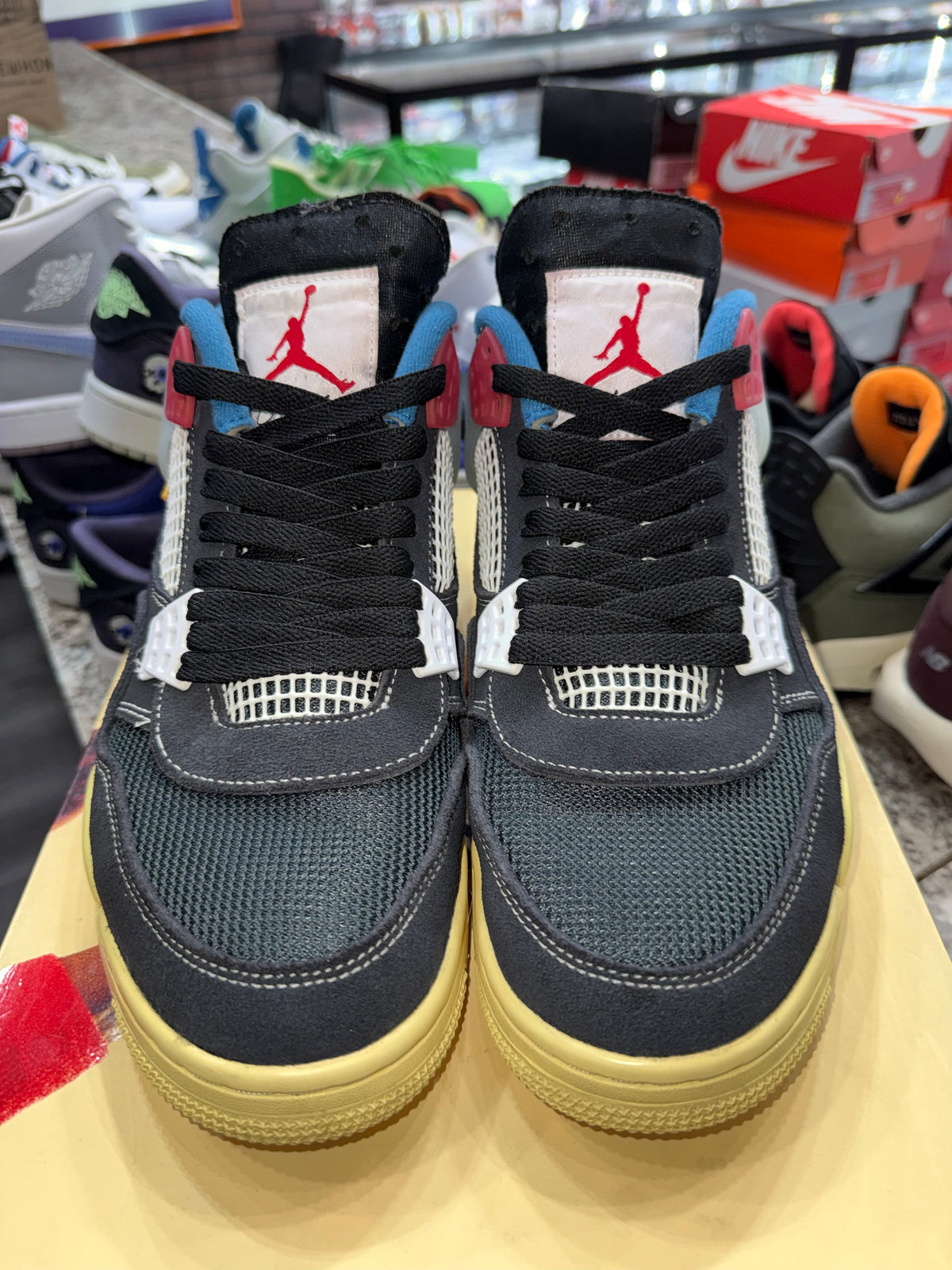 Jordan 4 Retro Union Off Noir