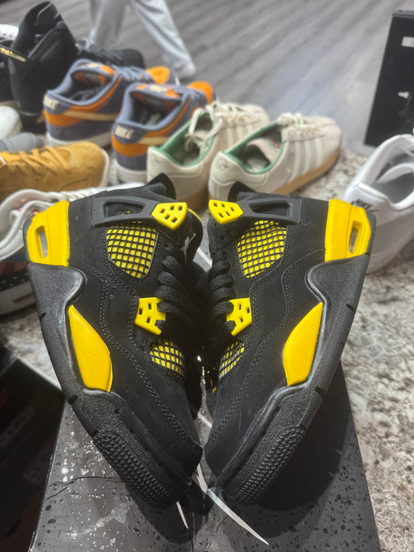 Jordan 4 Retro Thunder (2023) (GS)