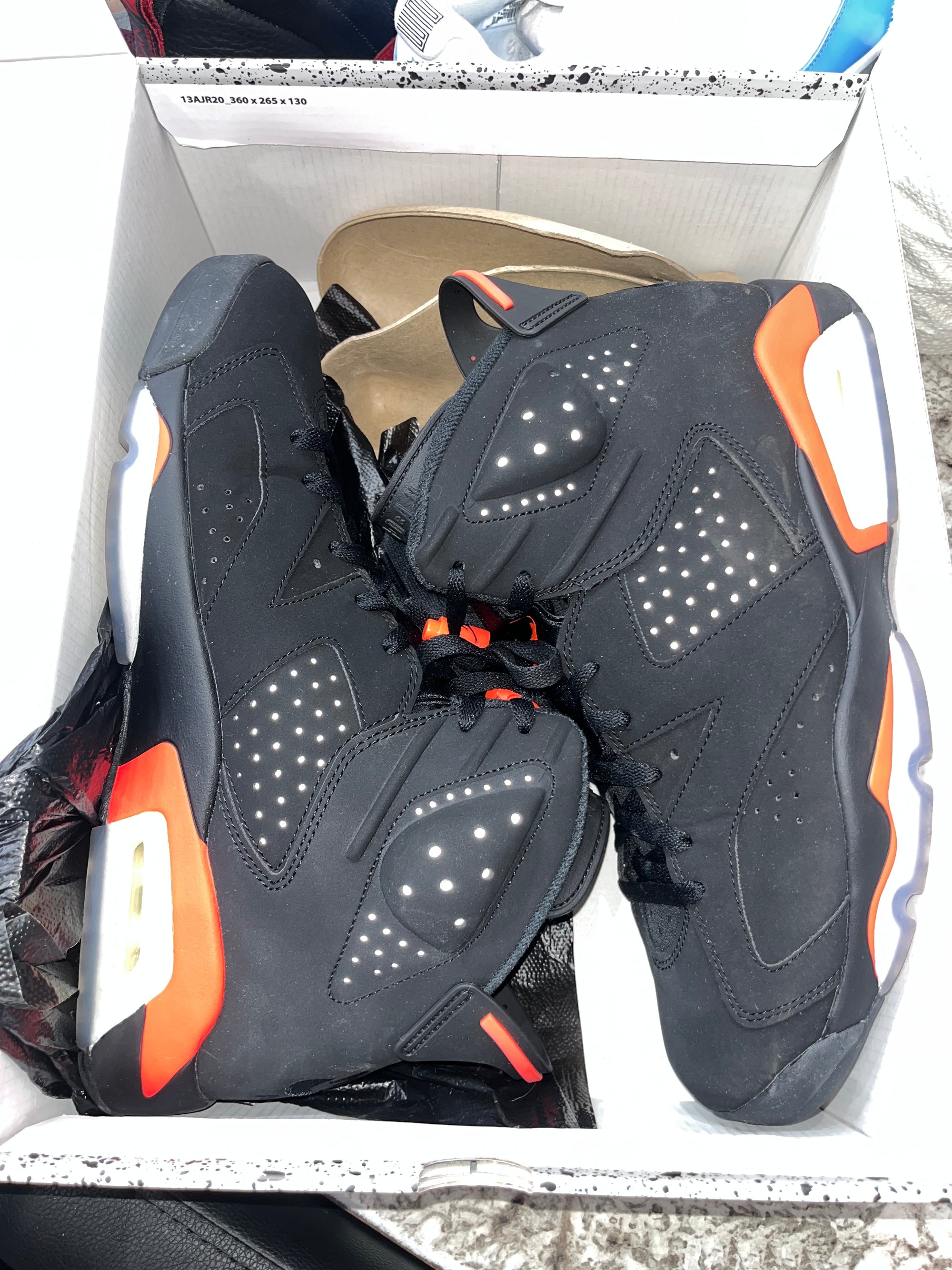 Jordan 6 Retro Black Infrared (2019)