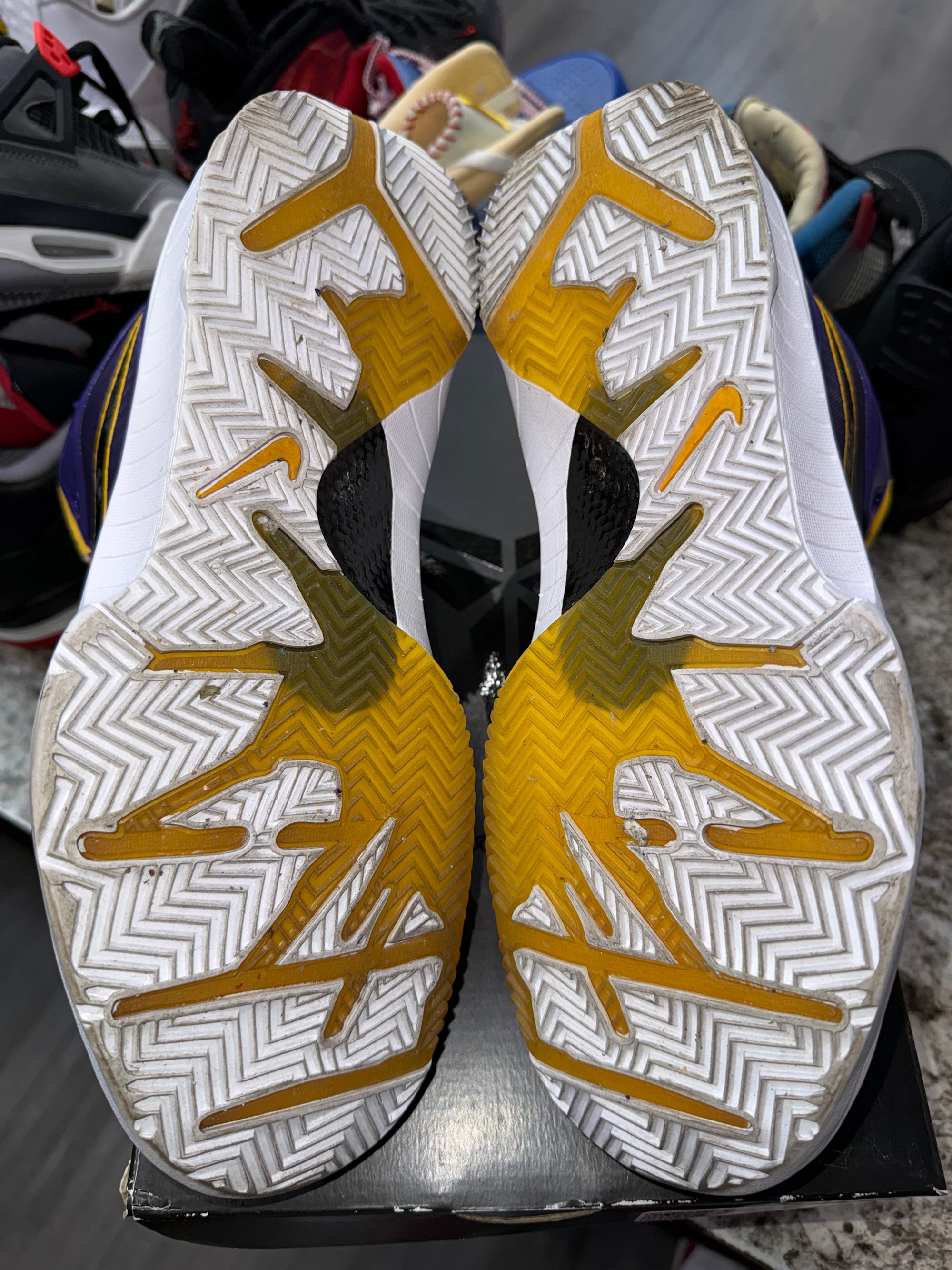 Nike Kobe 4 Protro Undefeated Los Angeles Lakers