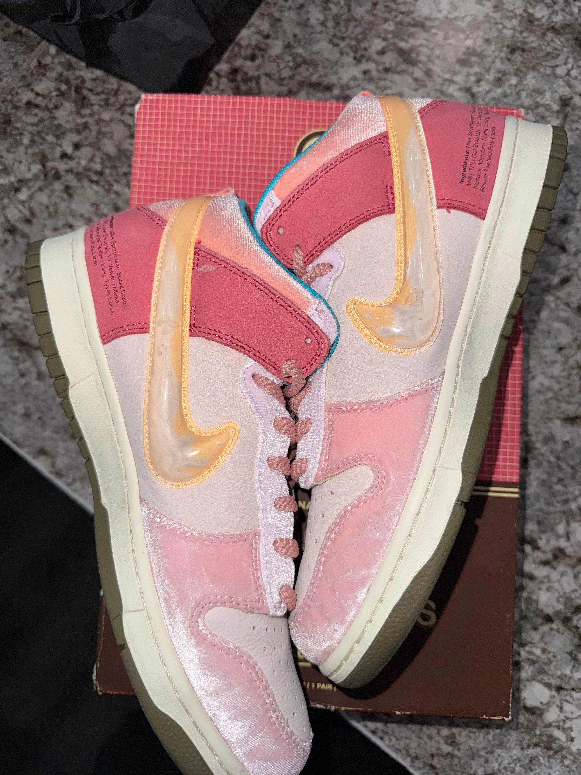 Nike Dunk Mid Social Status Free Lunch Strawberry Milk