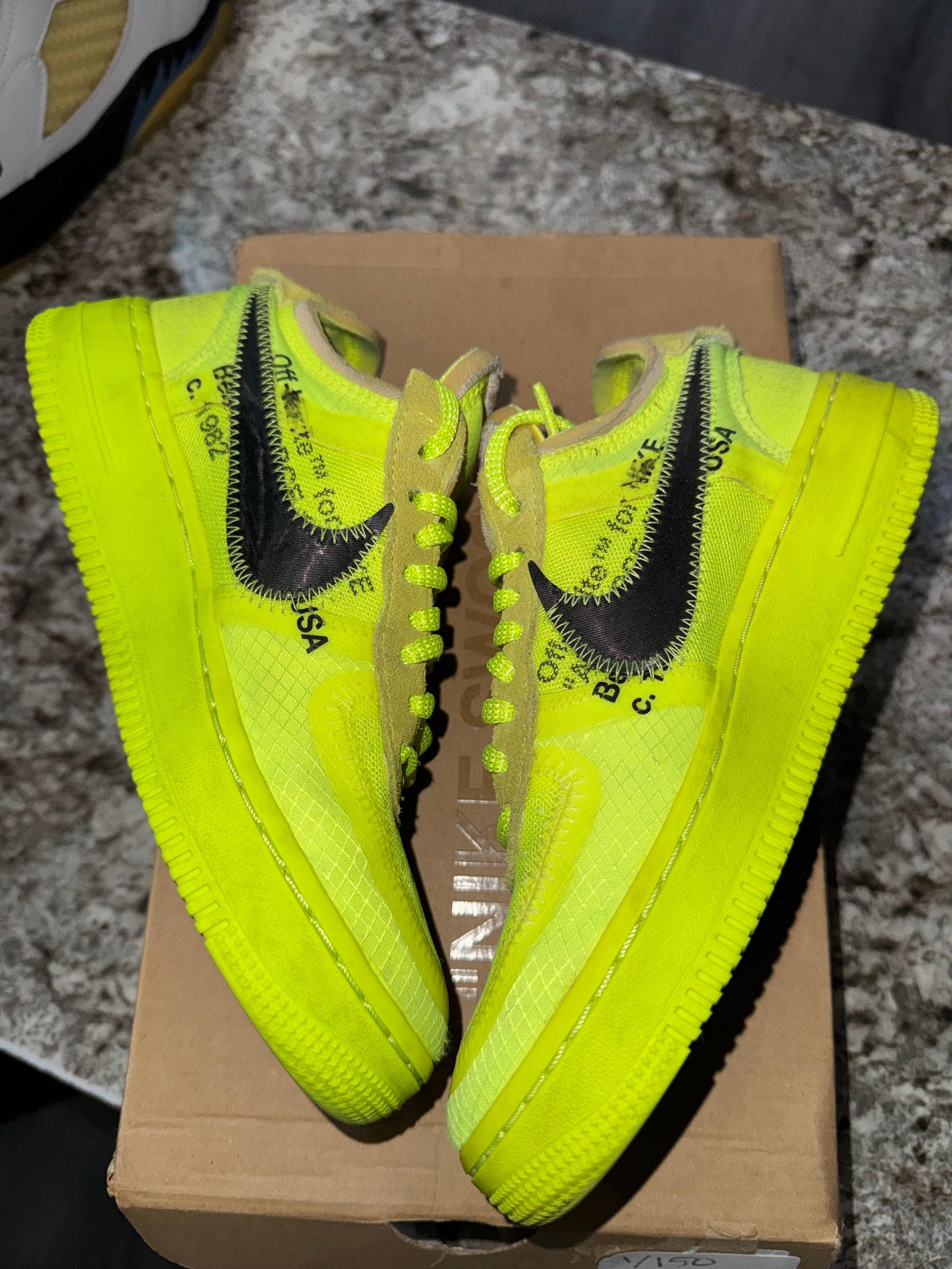 Nike Air Force 1 Low Off-White Volt