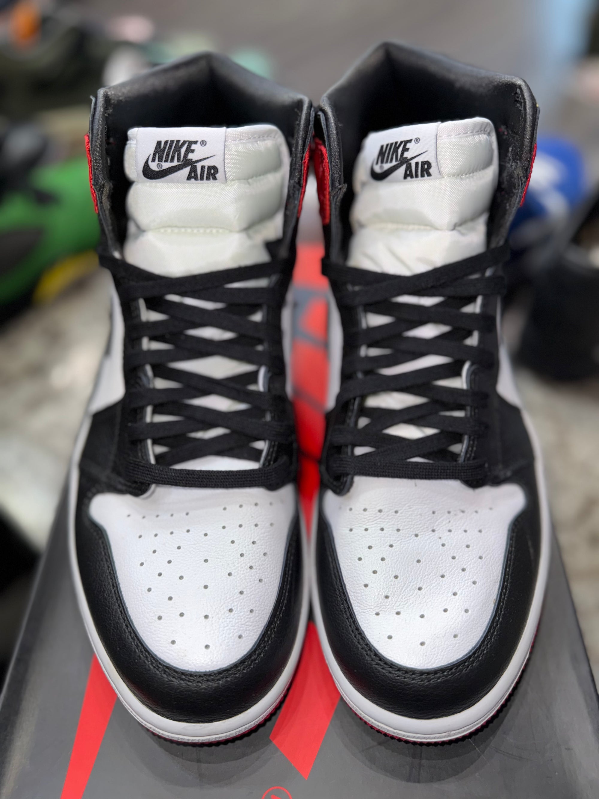 Jordan 1 Retro High Satin Black Toe (Women's)