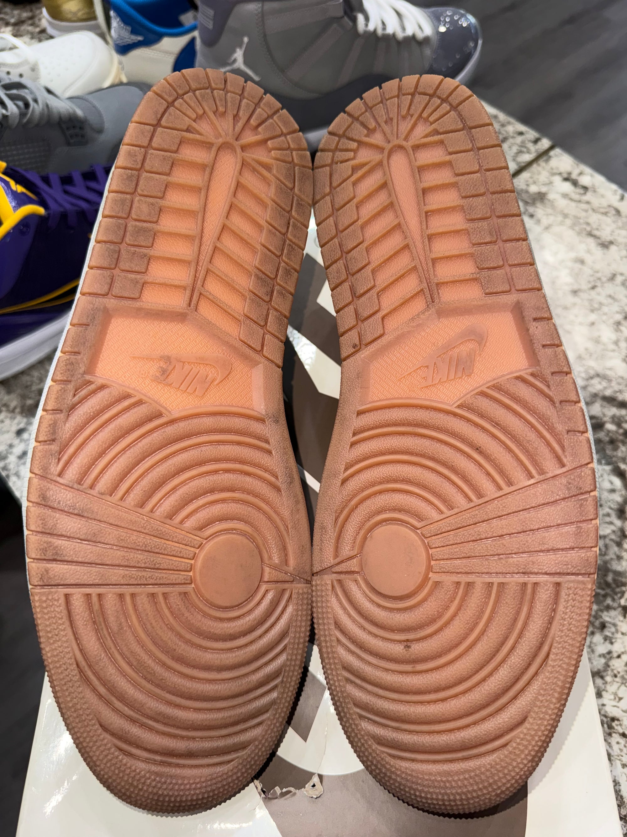 Jordan 1 Retro Low OG SP Travis Scott Canary (Women's)