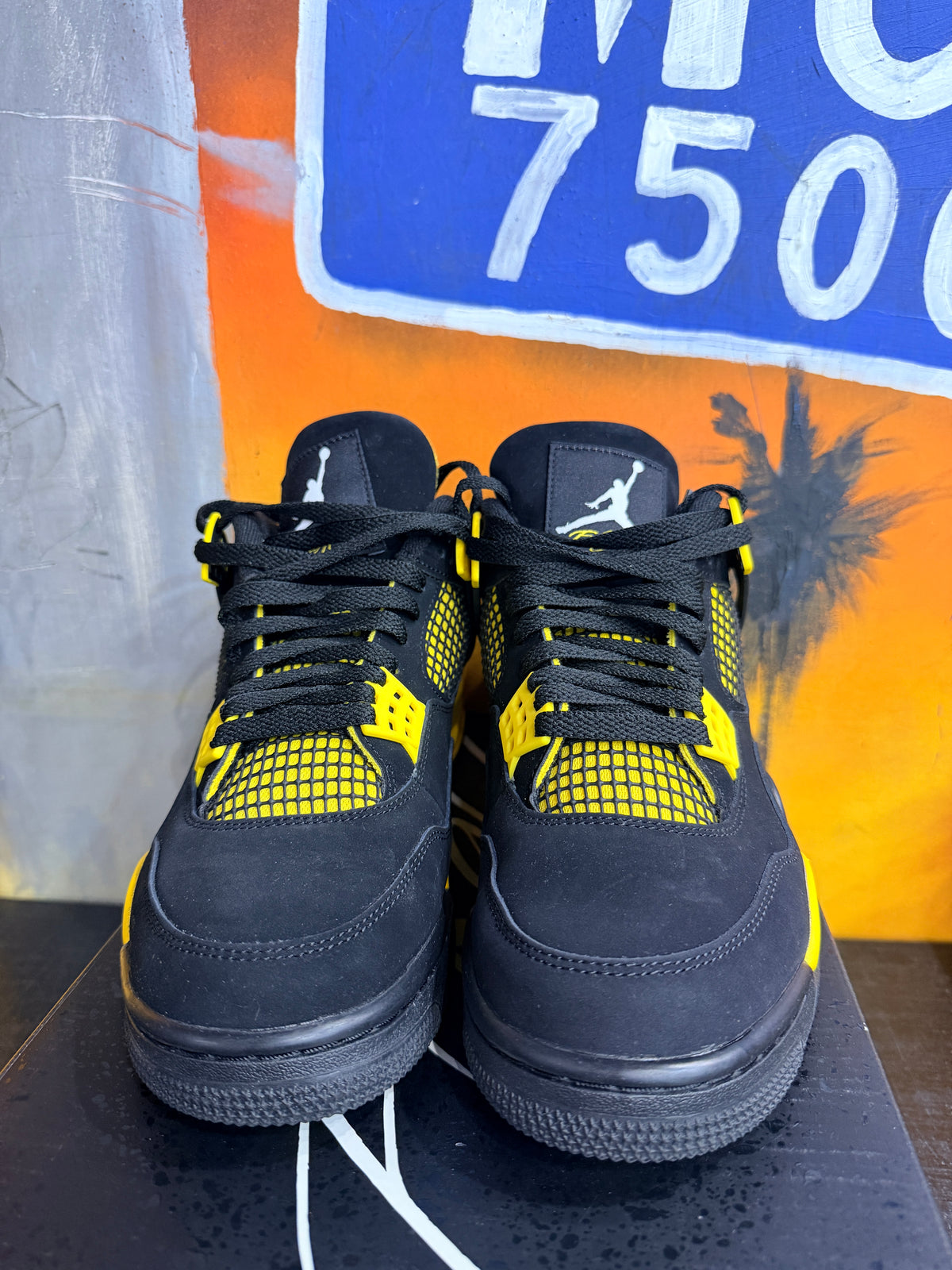 Jordan 4 Retro Thunder (2023)