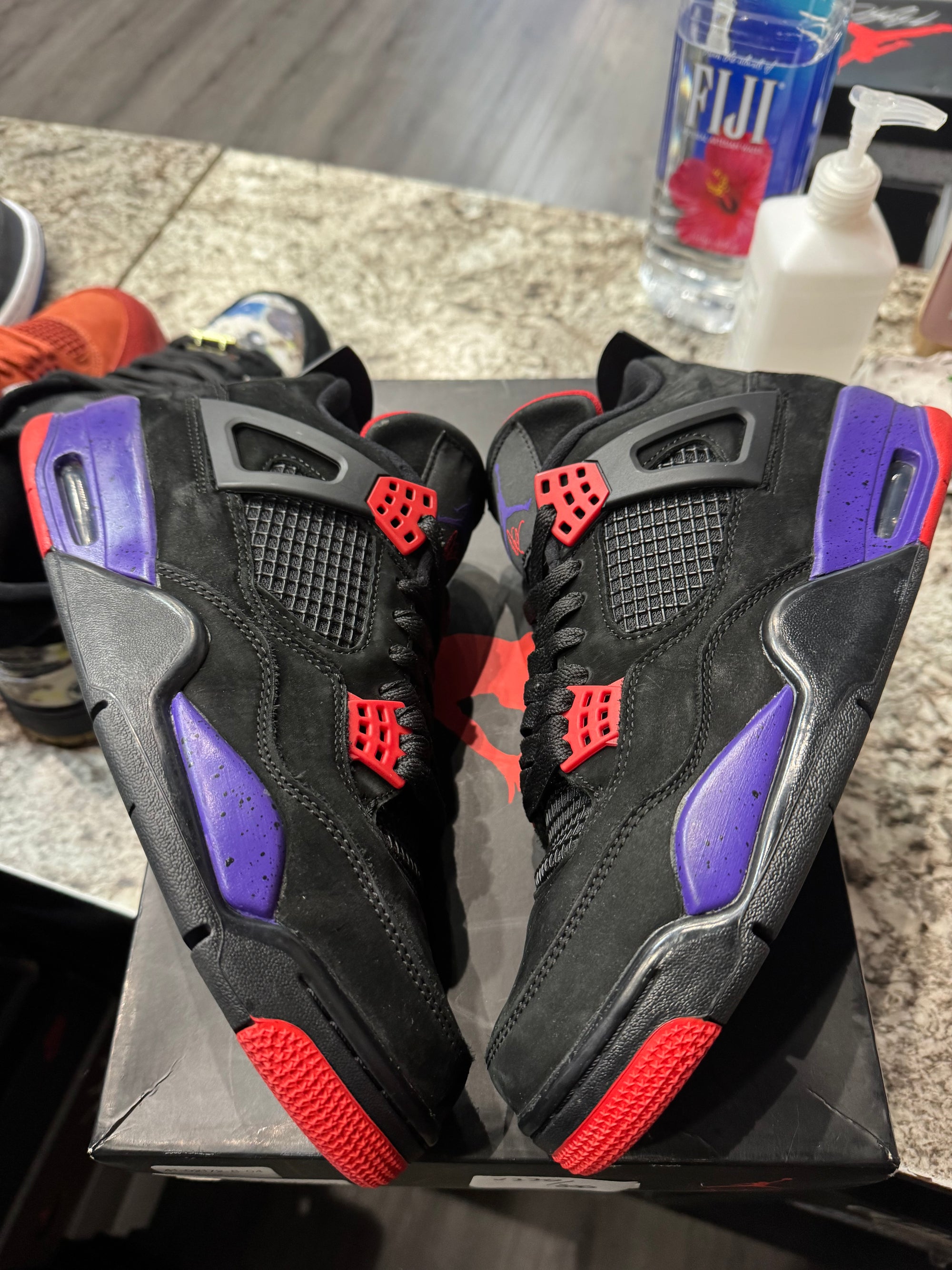 Jordan 4 Retro Raptors Drake OVO (2019)