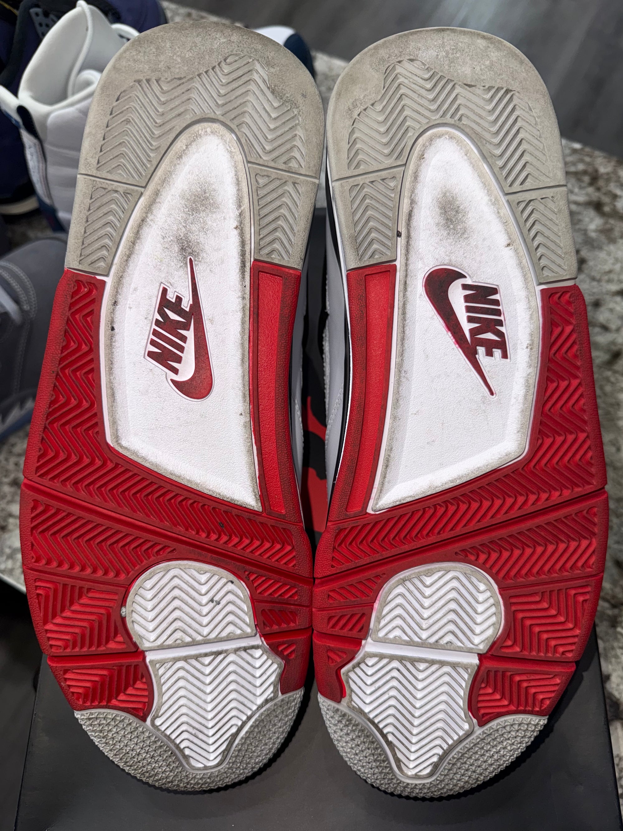 Jordan 4 Retro Fire Red (2020)
