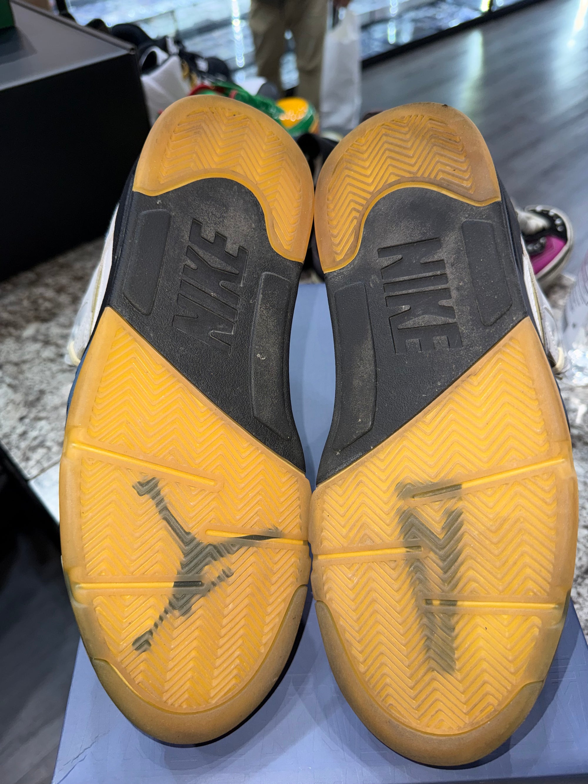 Jordan 5 Retro A Ma Maniére Dawn (Women's)