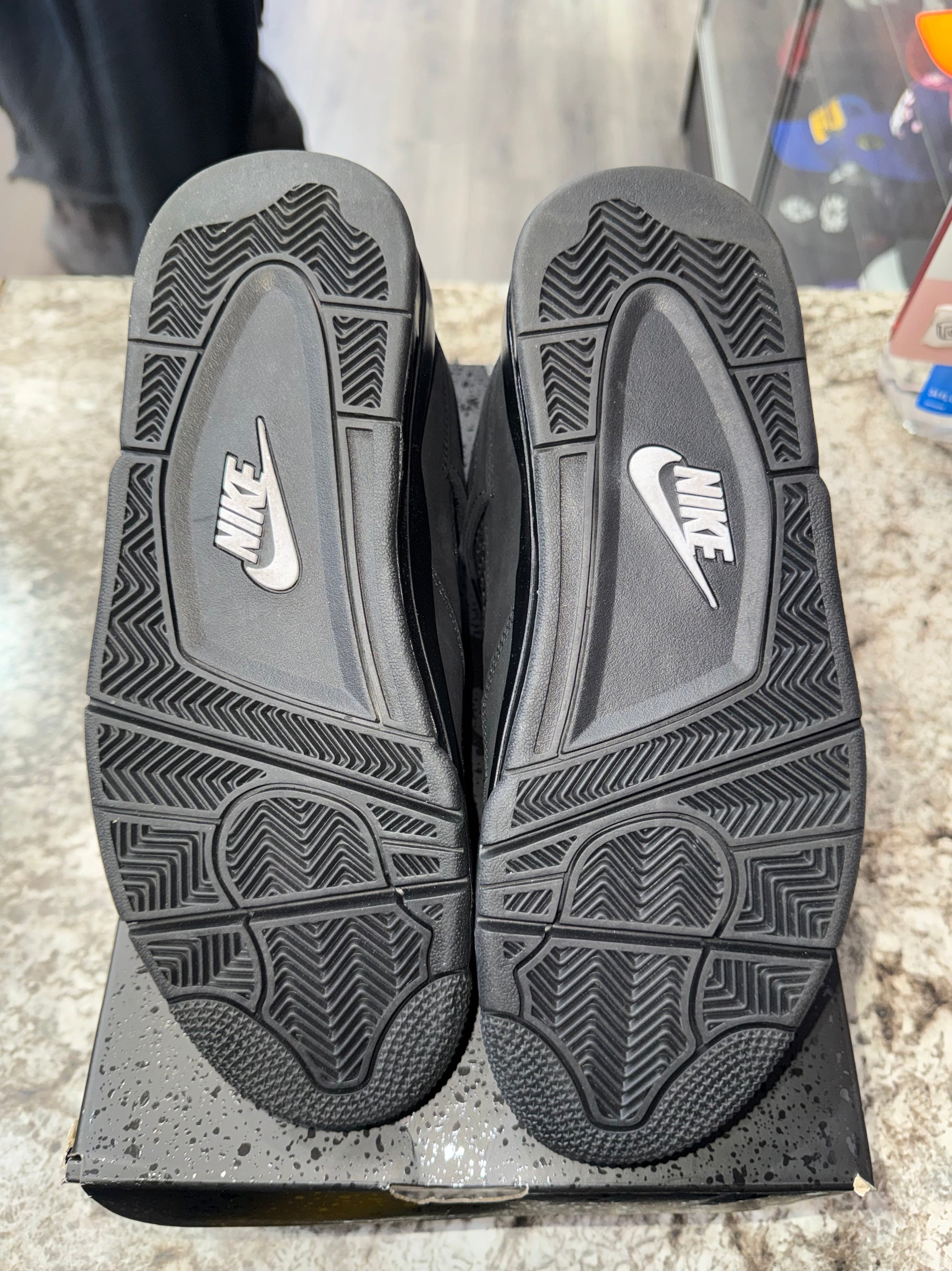 Jordan 4 Retro Black Cat (2025)