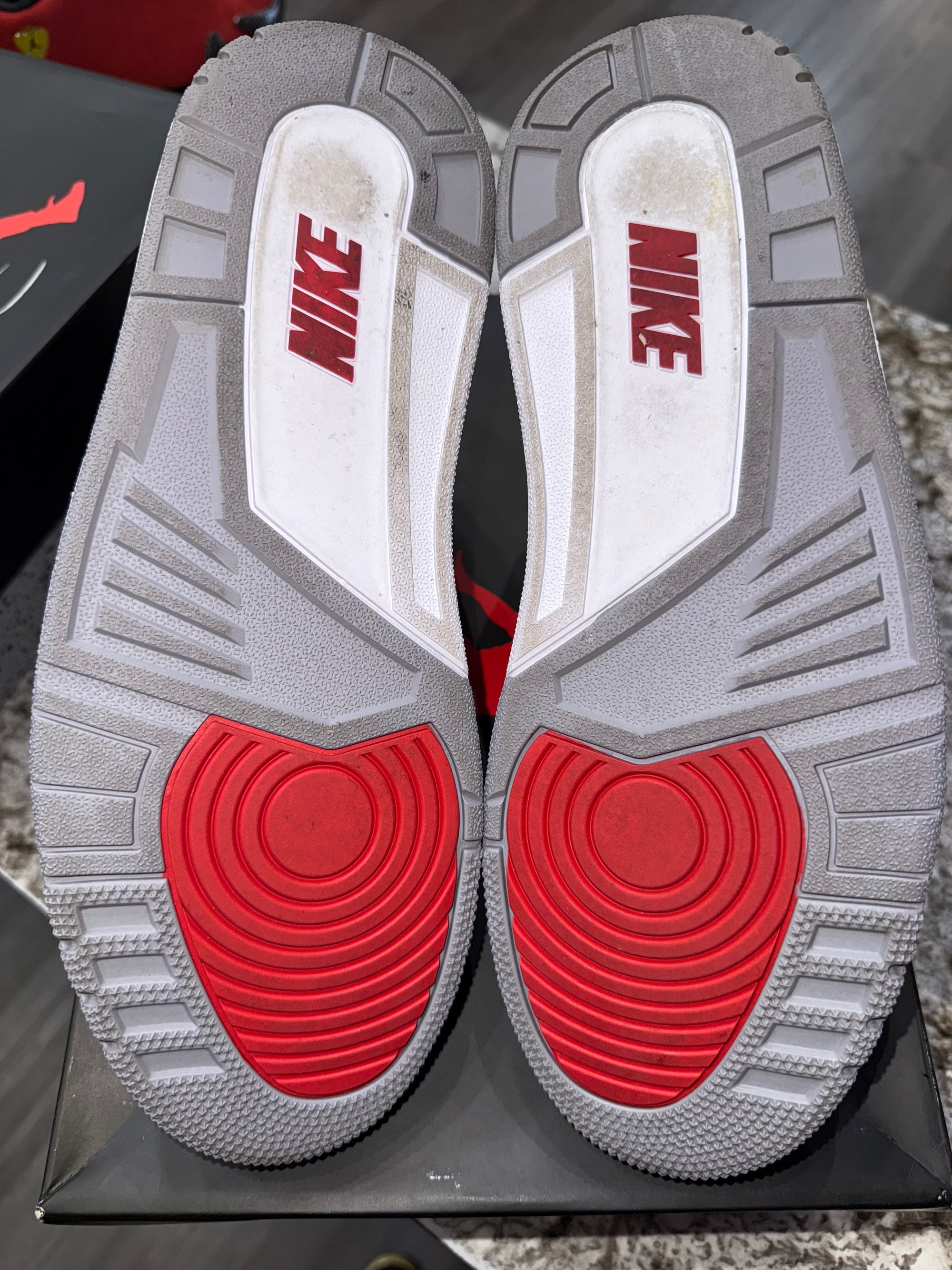 Jordan 3 Retro Fire Red (2022)