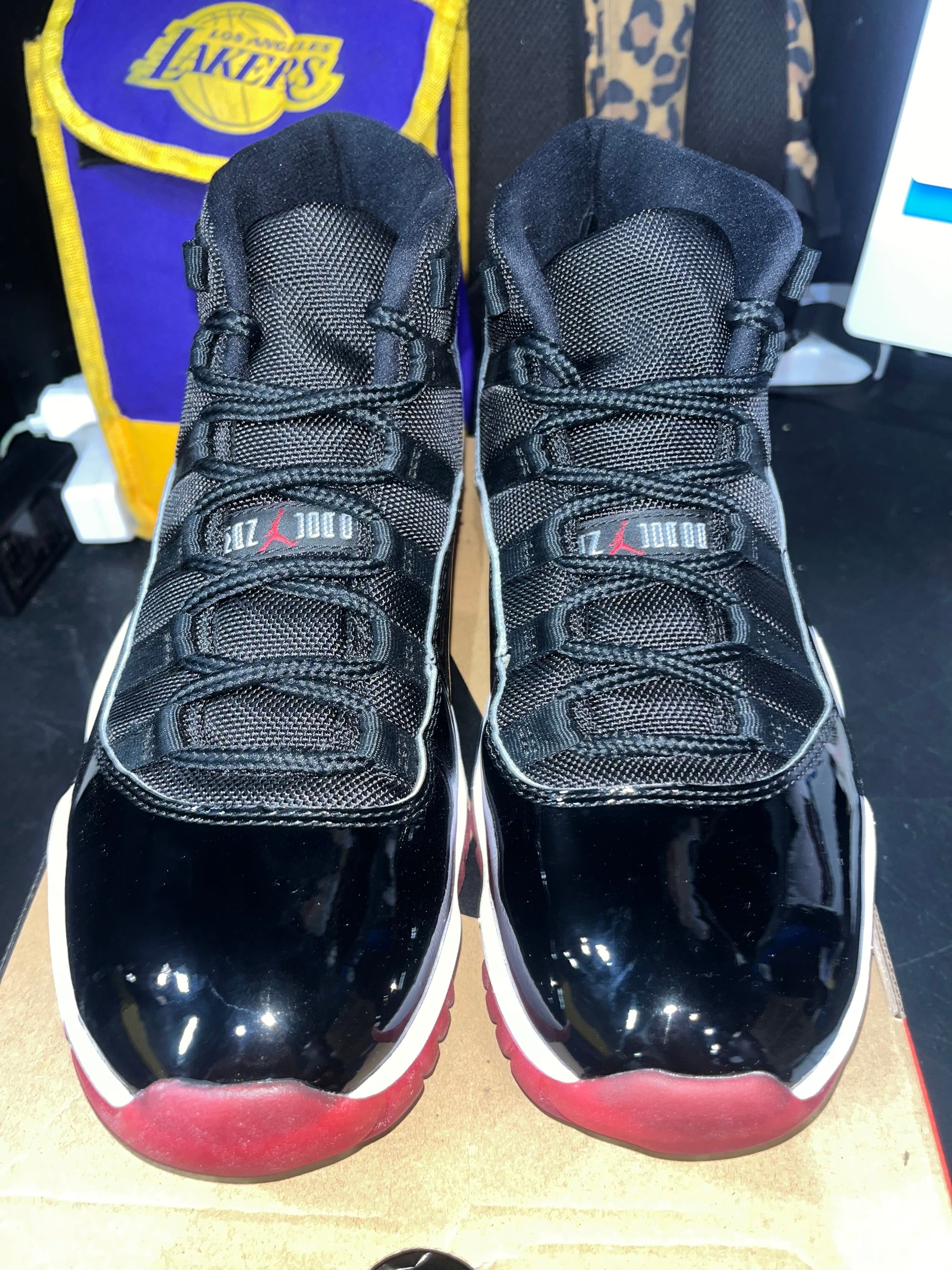 Jordan 11 Retro Playoffs Bred (2019) (DAMAGED BOX)