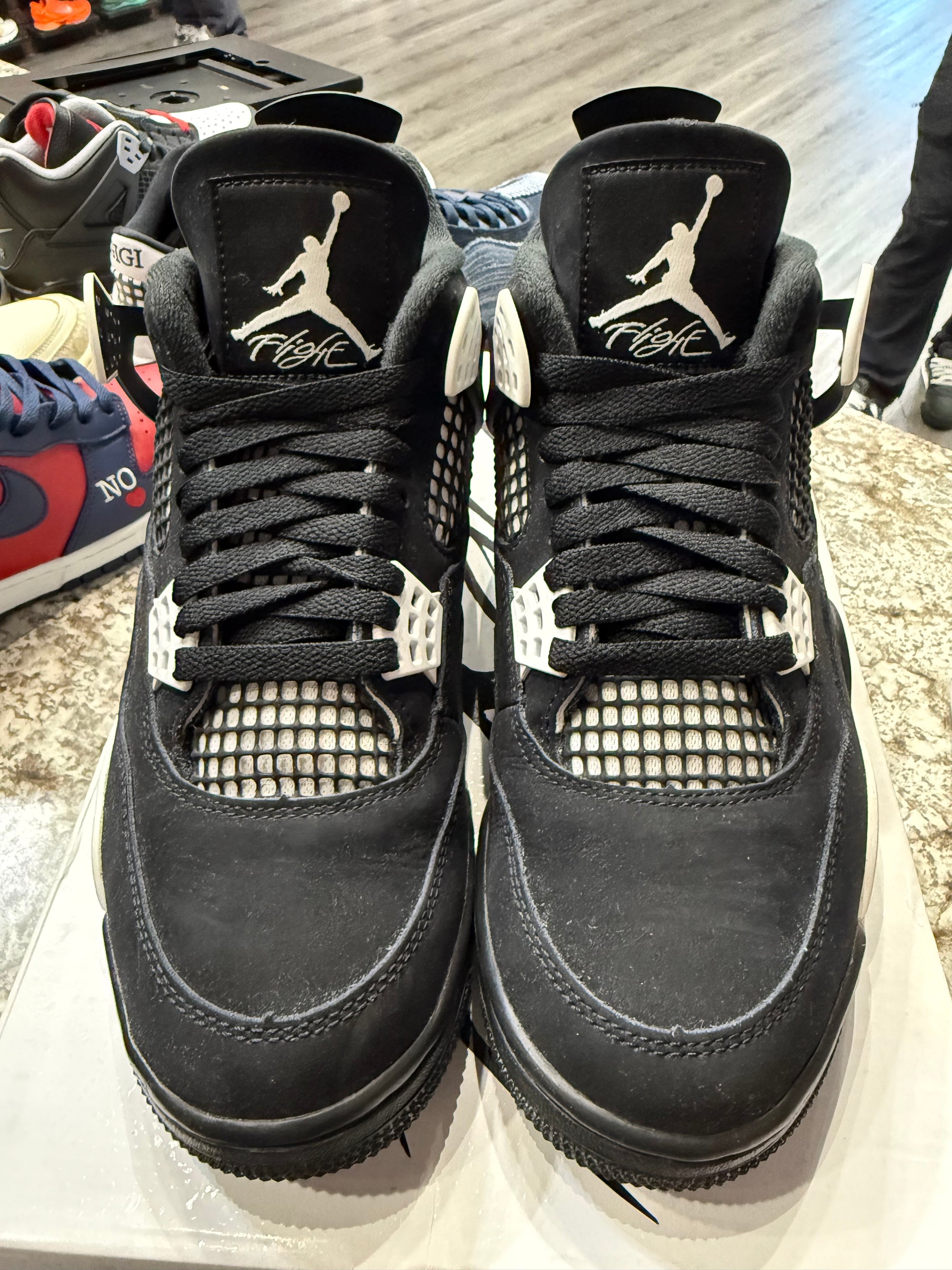 Jordan 4 Retro White Thunder