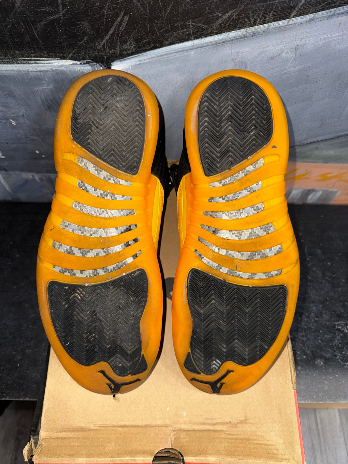 Jordan 12 Retro Black University Gold