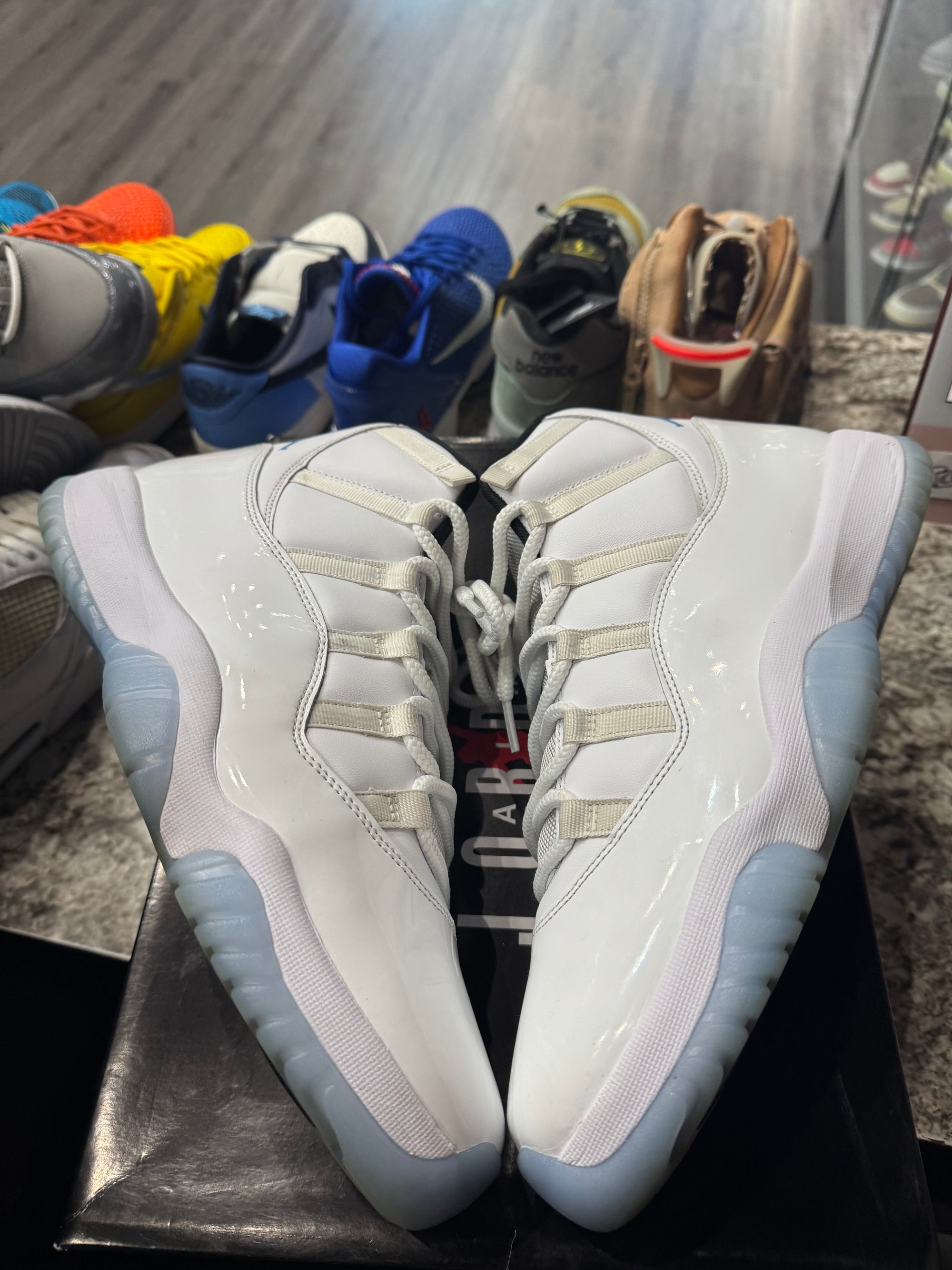 Jordan 11 Retro Legend Blue (2024)