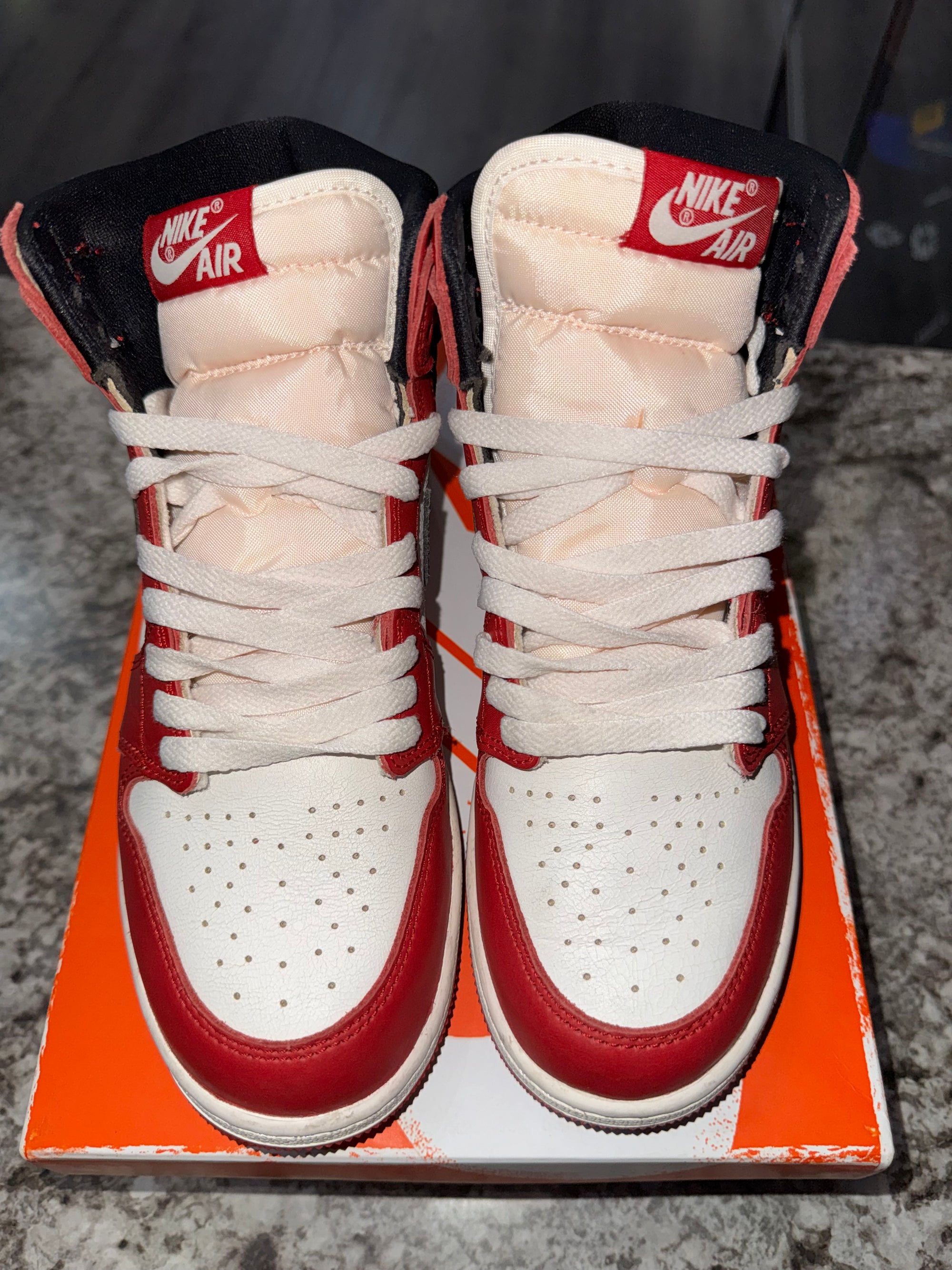 Jordan 1 Retro High OG Chicago Lost and Found (GS)