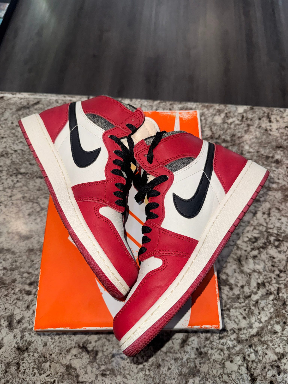 Jordan 1 Retro High OG Chicago Lost and Found (GS)